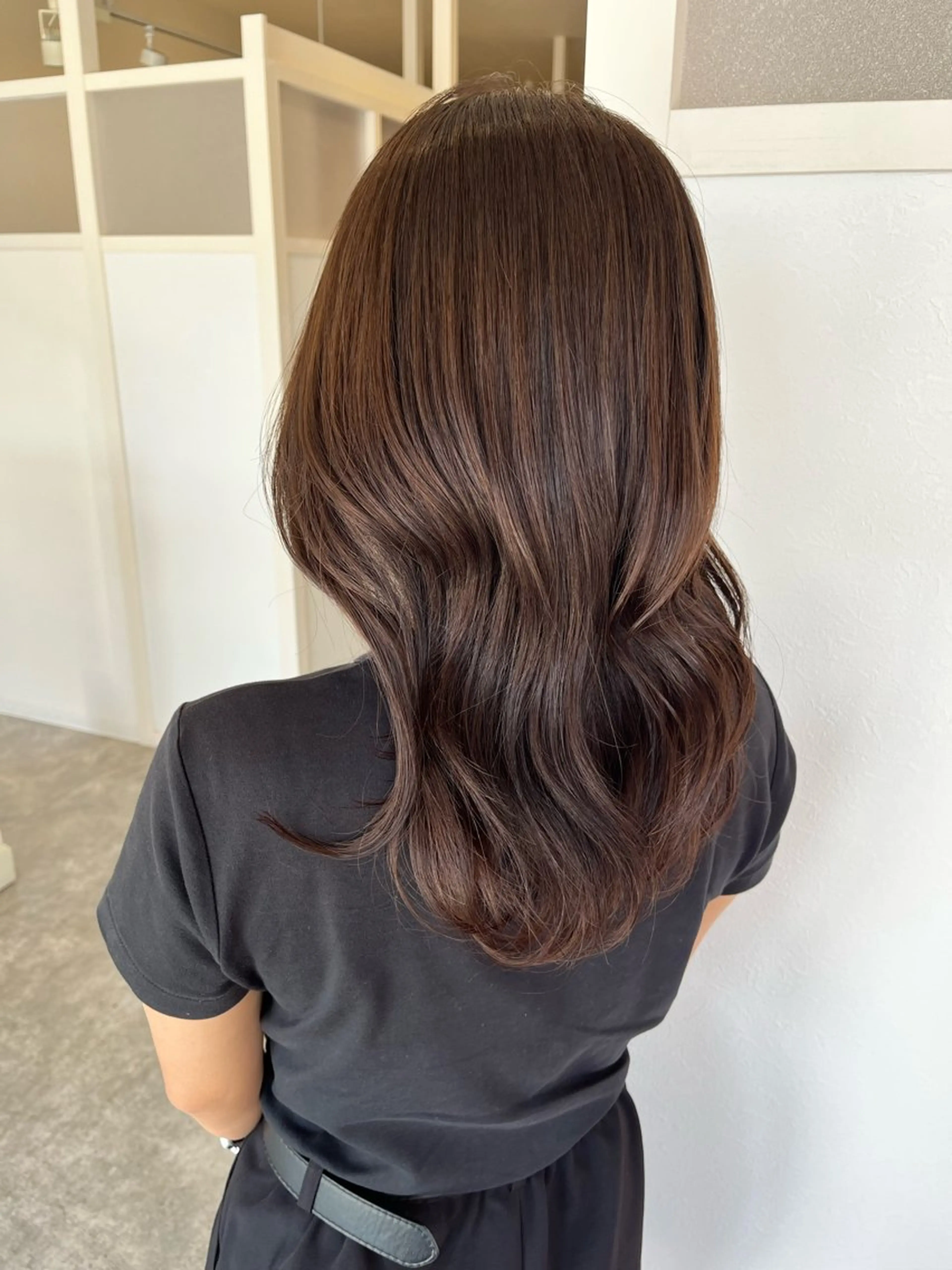 セミロング カラー 髪質改善 トリートメント カット ヘアカラー 堀越 エリのヘアスタイル