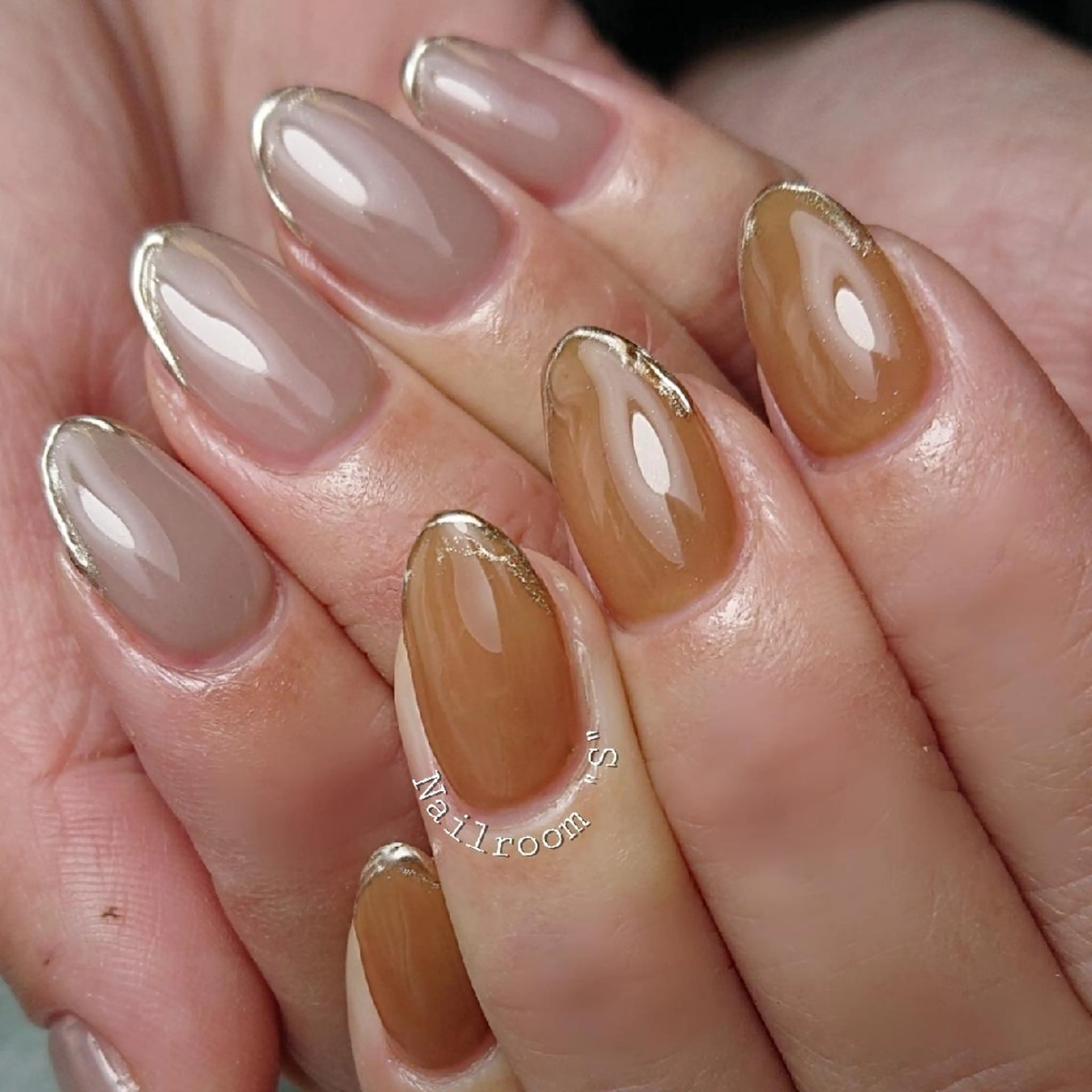 ネイル ミラーネイル ニュアンスネイル Nail room  "S"  SAKAIのネイルデザイン