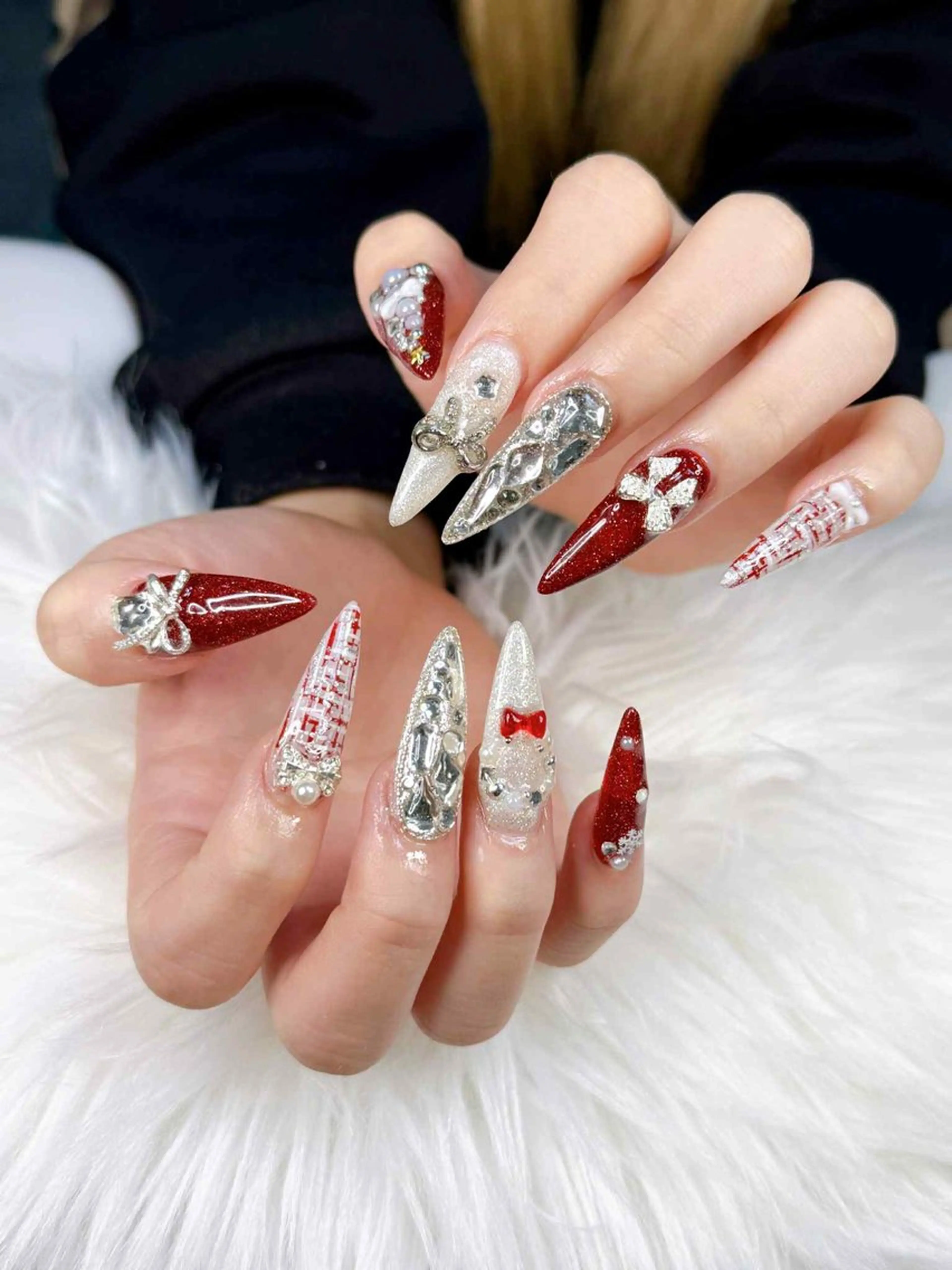 ネイル アートネイル オーロラネイル チークネイル 長さ出し フットネイル ハンドネイル フットネイル ハンドケア Noiranail_ studioのネイルデザイン