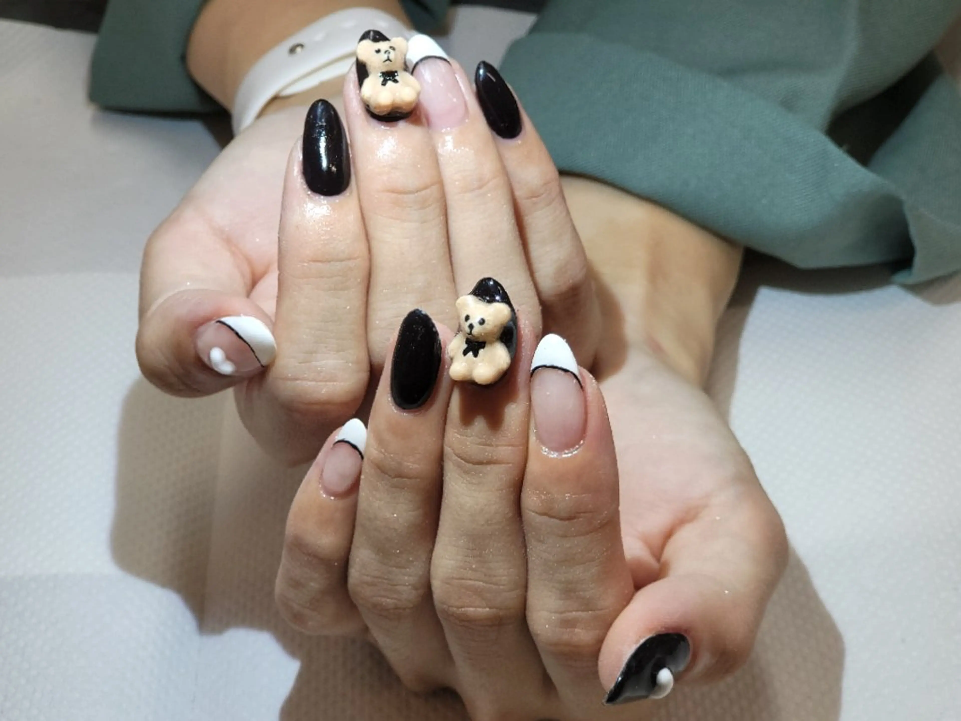 ネイル フレンチネイル Epokku 心斎橋ネイルサロンのネイルデザイン
