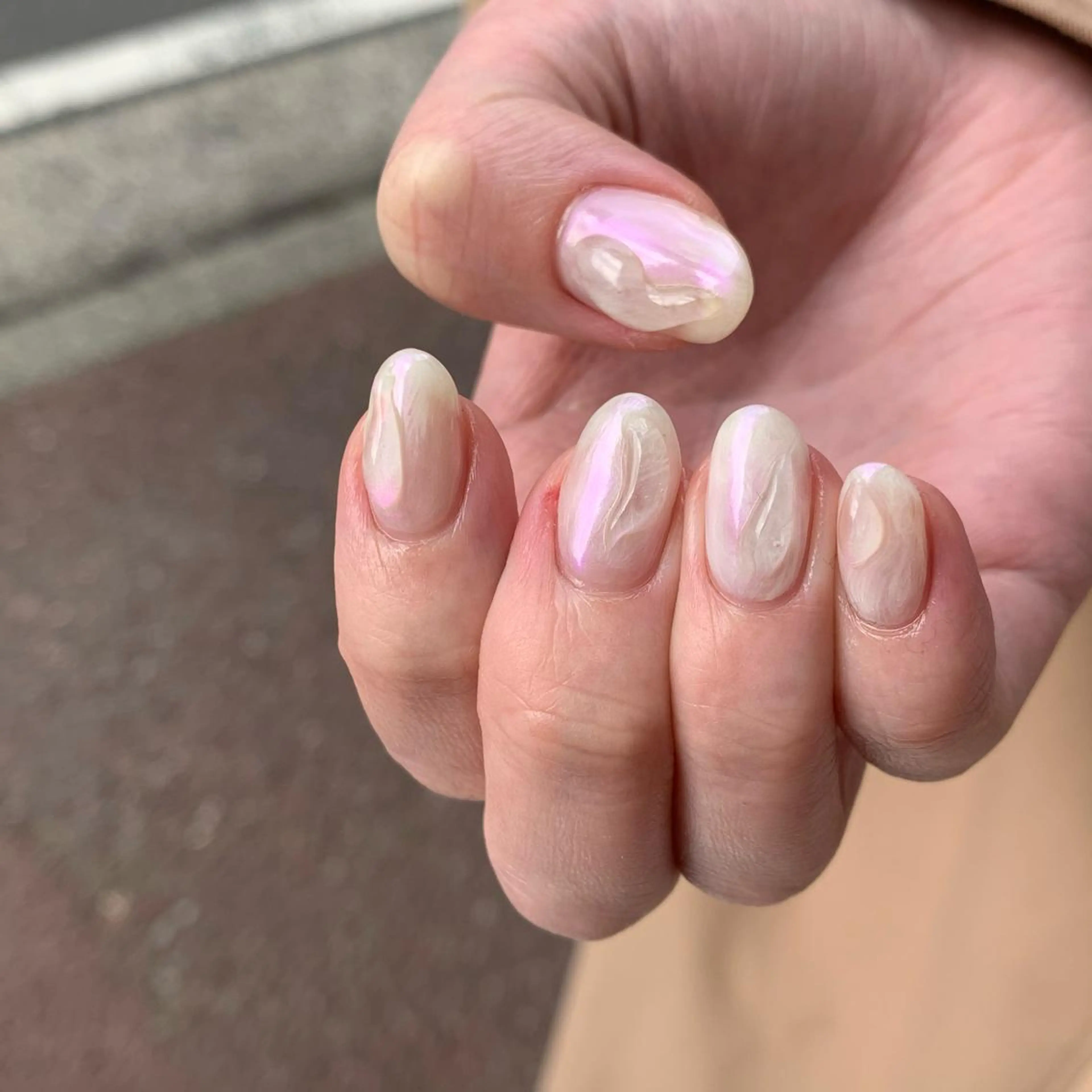 ネイル オーロラネイル 持ち込み ハンドネイル 鈴木 まゆのネイルデザイン