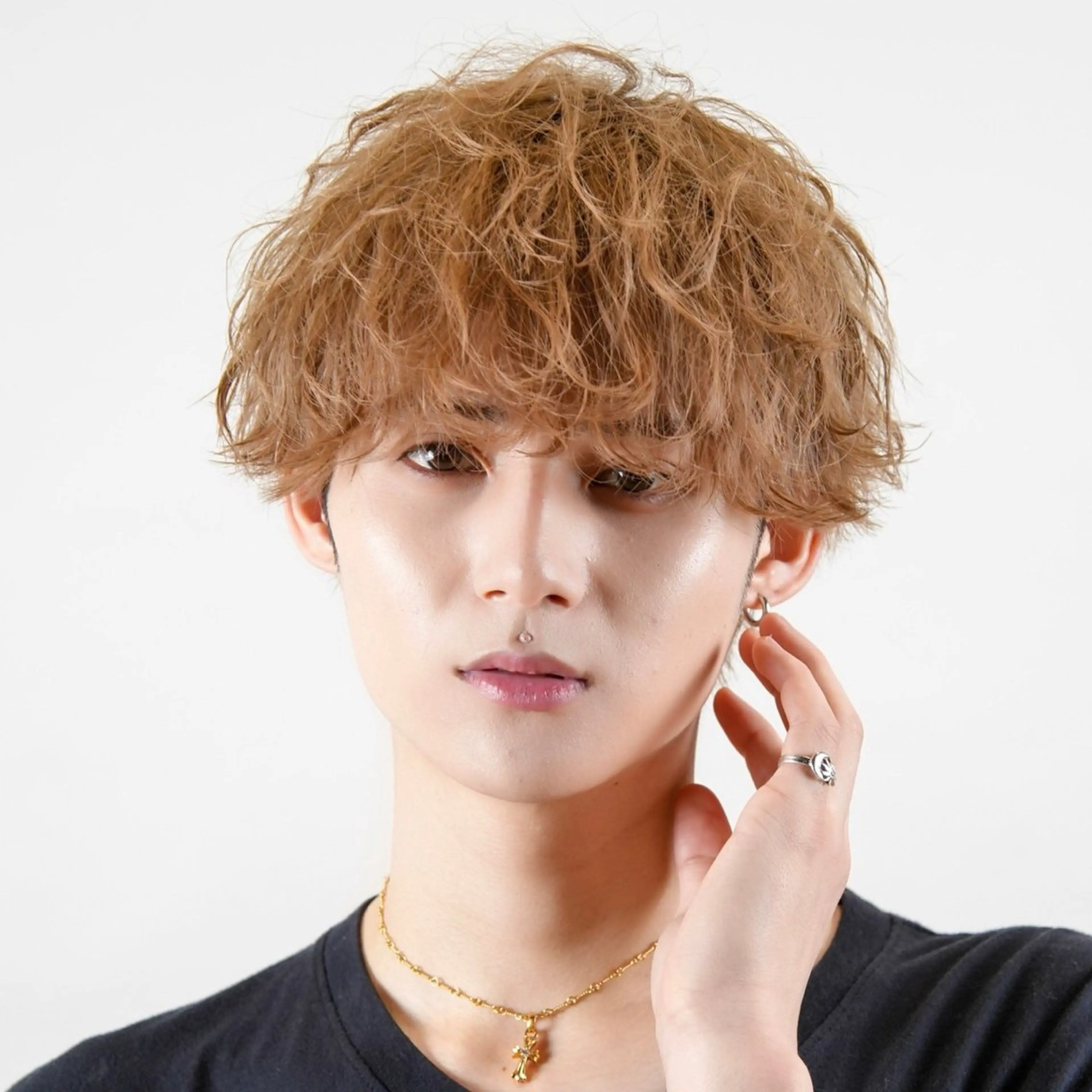 カラー パーマ メンズ メンズハイトーン マッシュ メンズパーマ ハイトーンカラー 楽にキマる🔥垢抜け ヘア/RAIKIのヘアスタイル