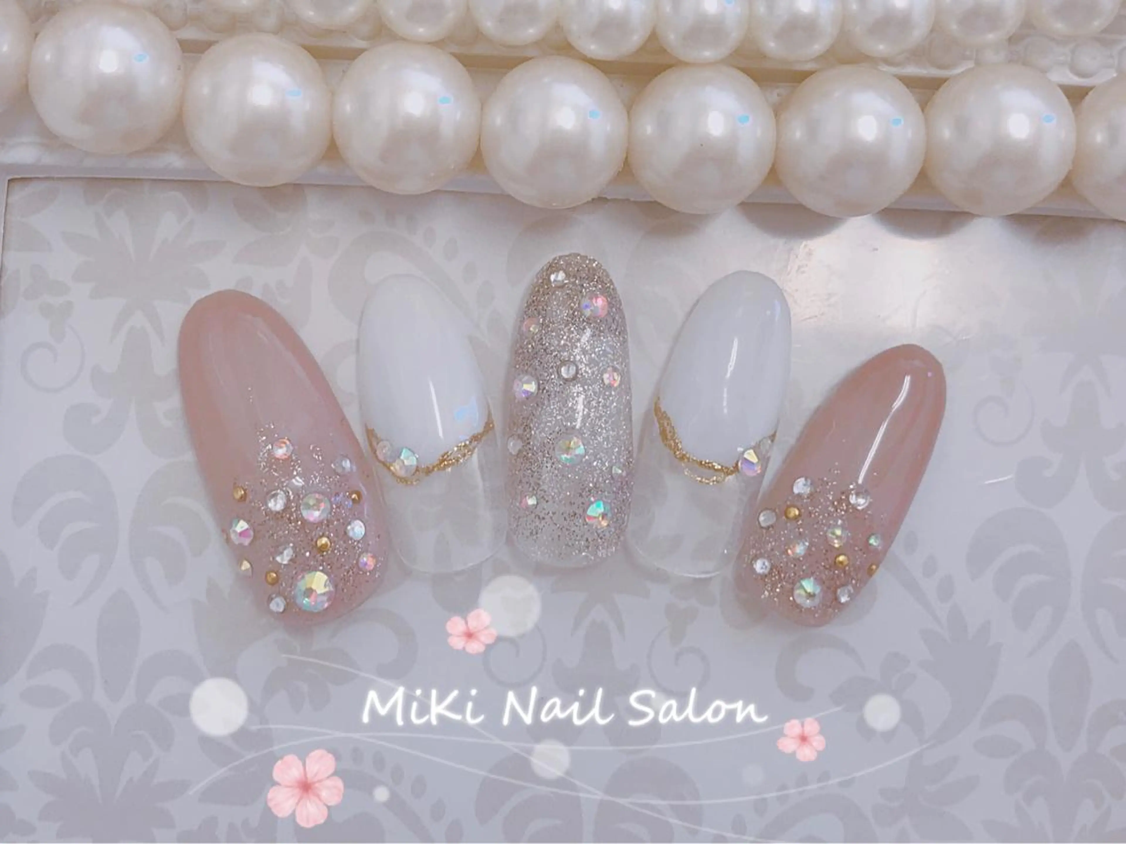 ネイル MiKi Nai池袋 長さだし得意のネイルデザイン