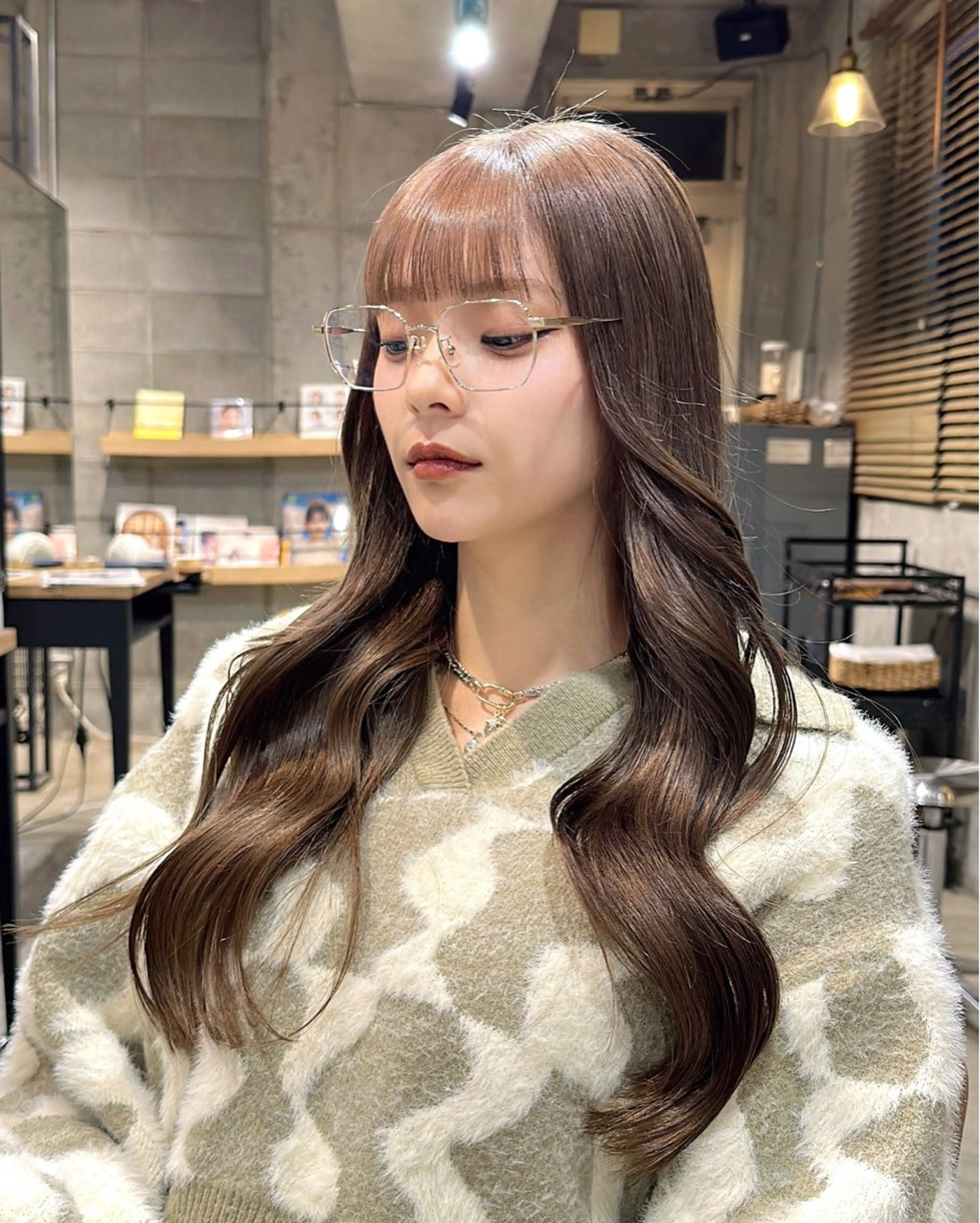 ロング カラー ブリーチ カット ヘアカラー トリートメント ヘッドスパ 韓国レイヤー・ボブ/ ⭐️優香⭐️のヘアスタイル