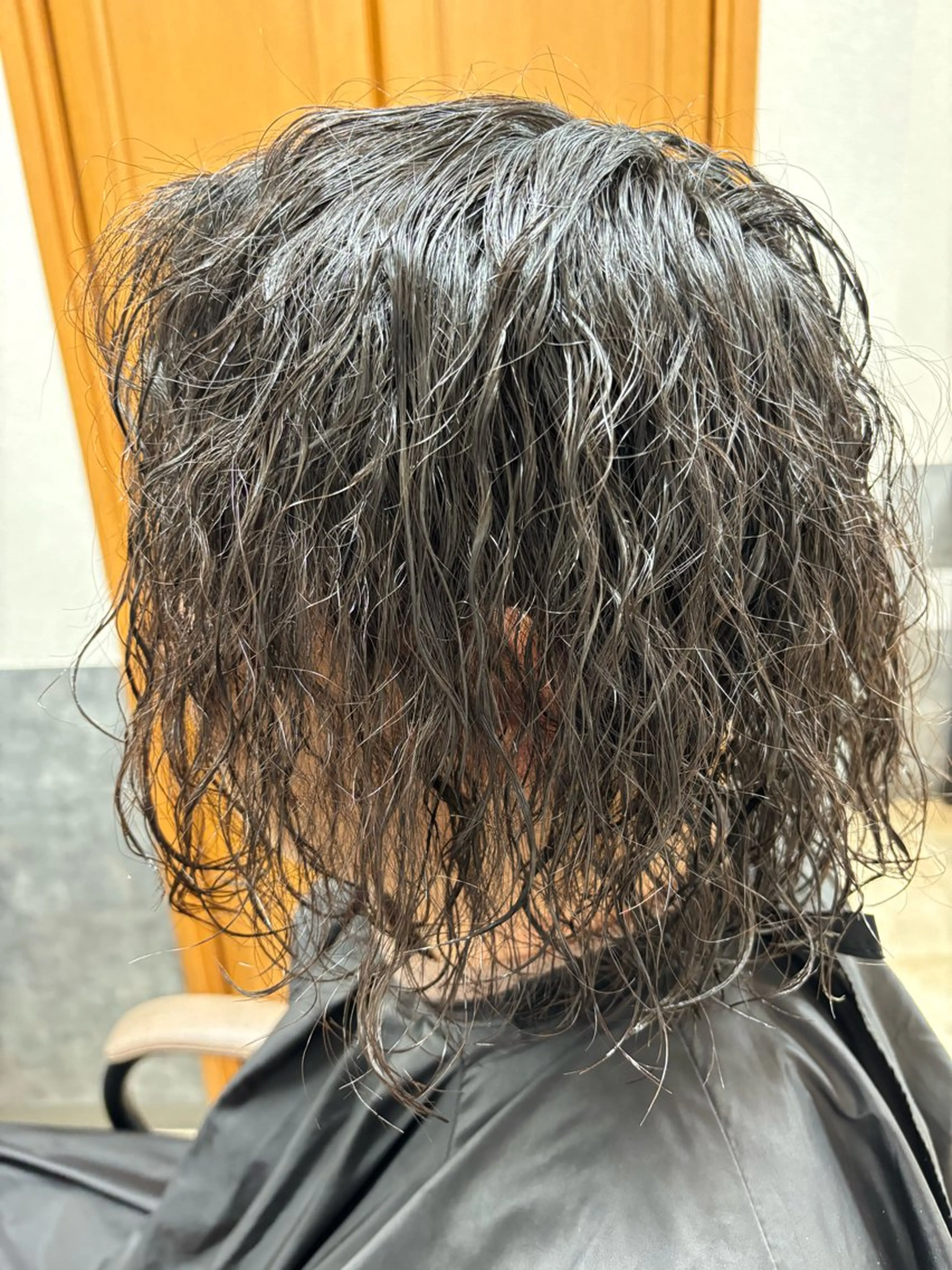 セミロング パーマ メンズ メンズパーマ ツイストスパイラルパーマ セミロングパーマ スパイラルパーマ ストレートパーマ 竹内 滉太のヘアスタイル