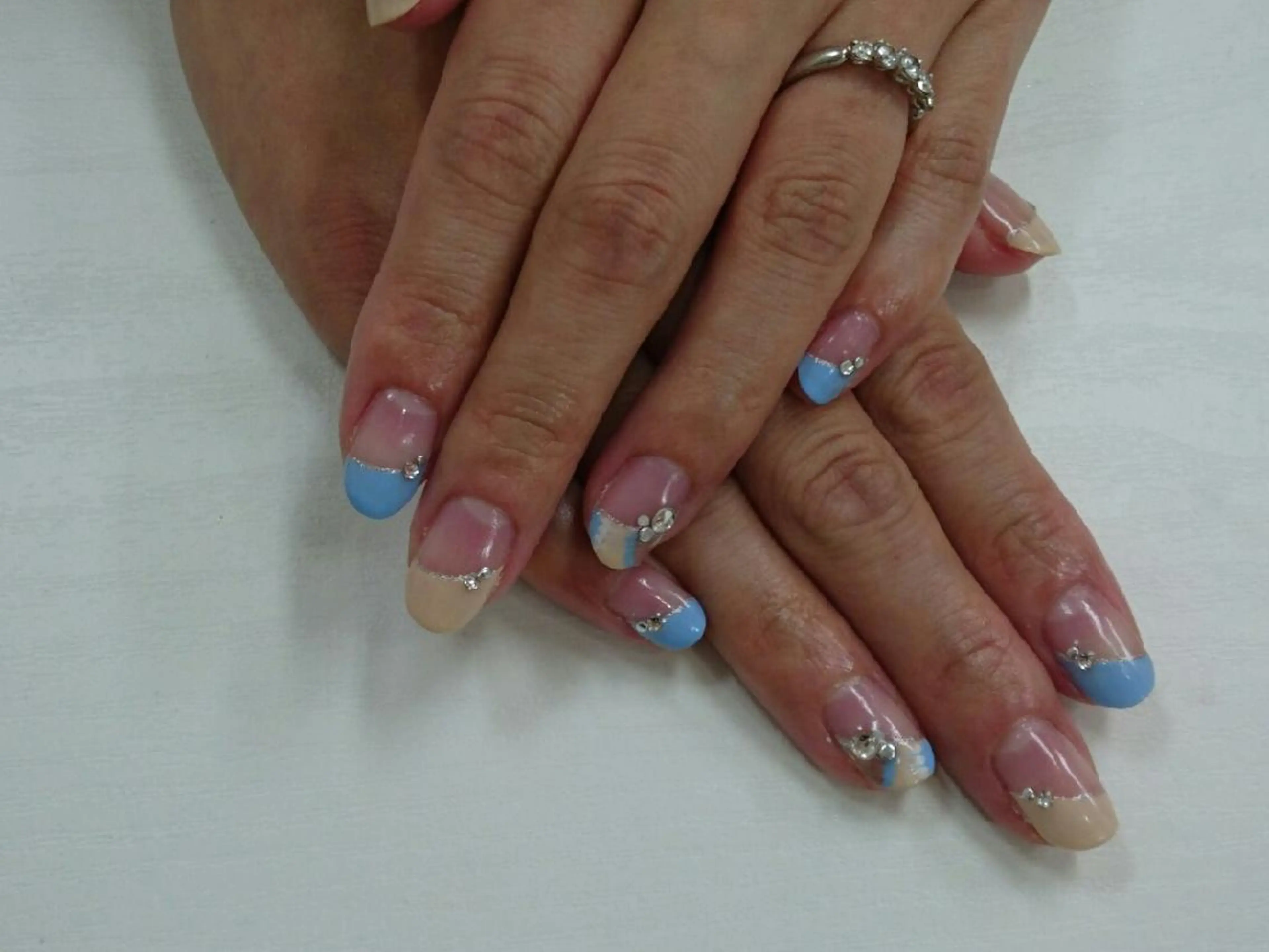 ミディアム ショート ネイル nail salon Blancのネイルデザイン