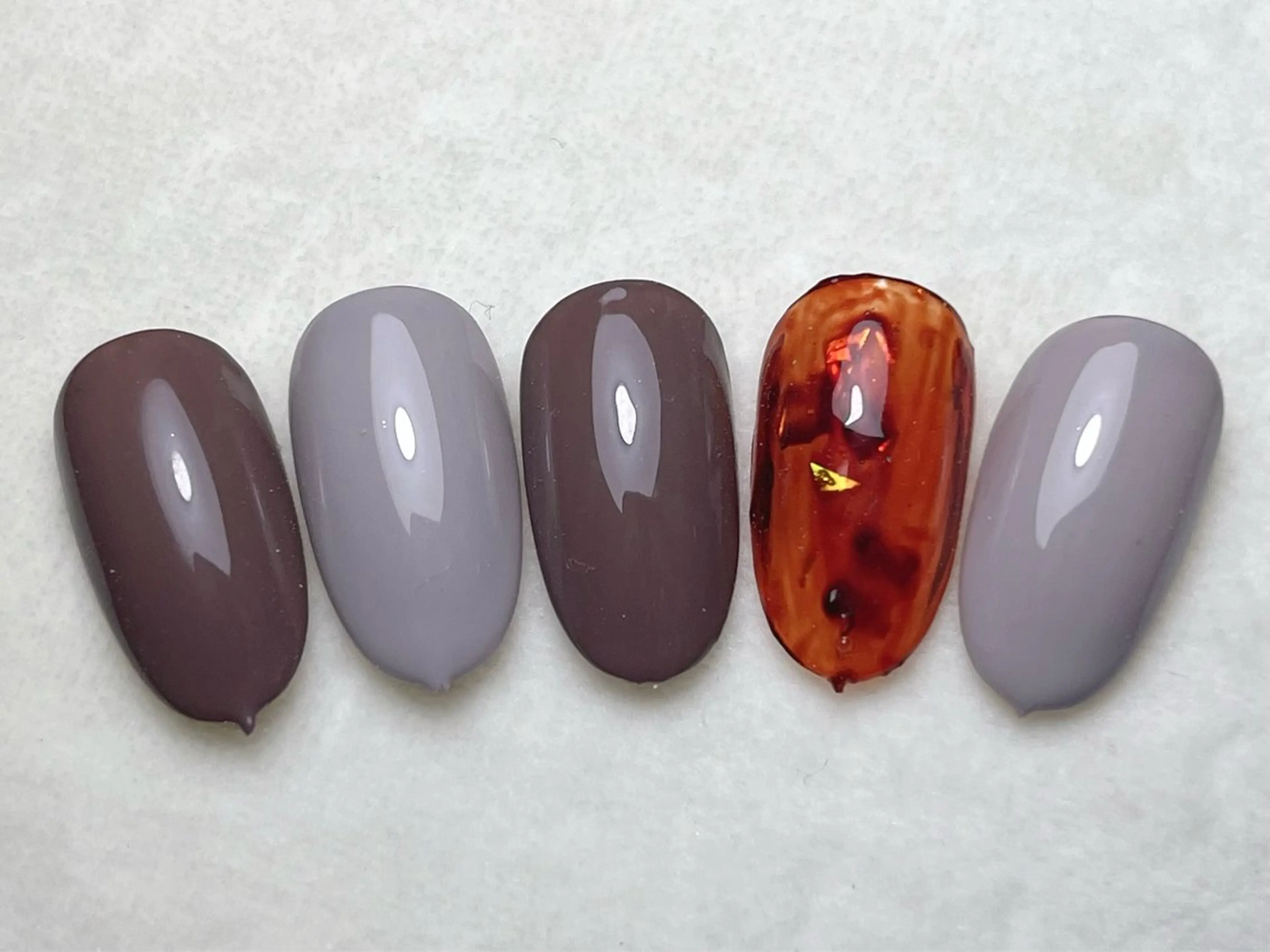 ネイル べっ甲ネイル シンプルネイル Rs nail 新宿西口のネイルデザイン