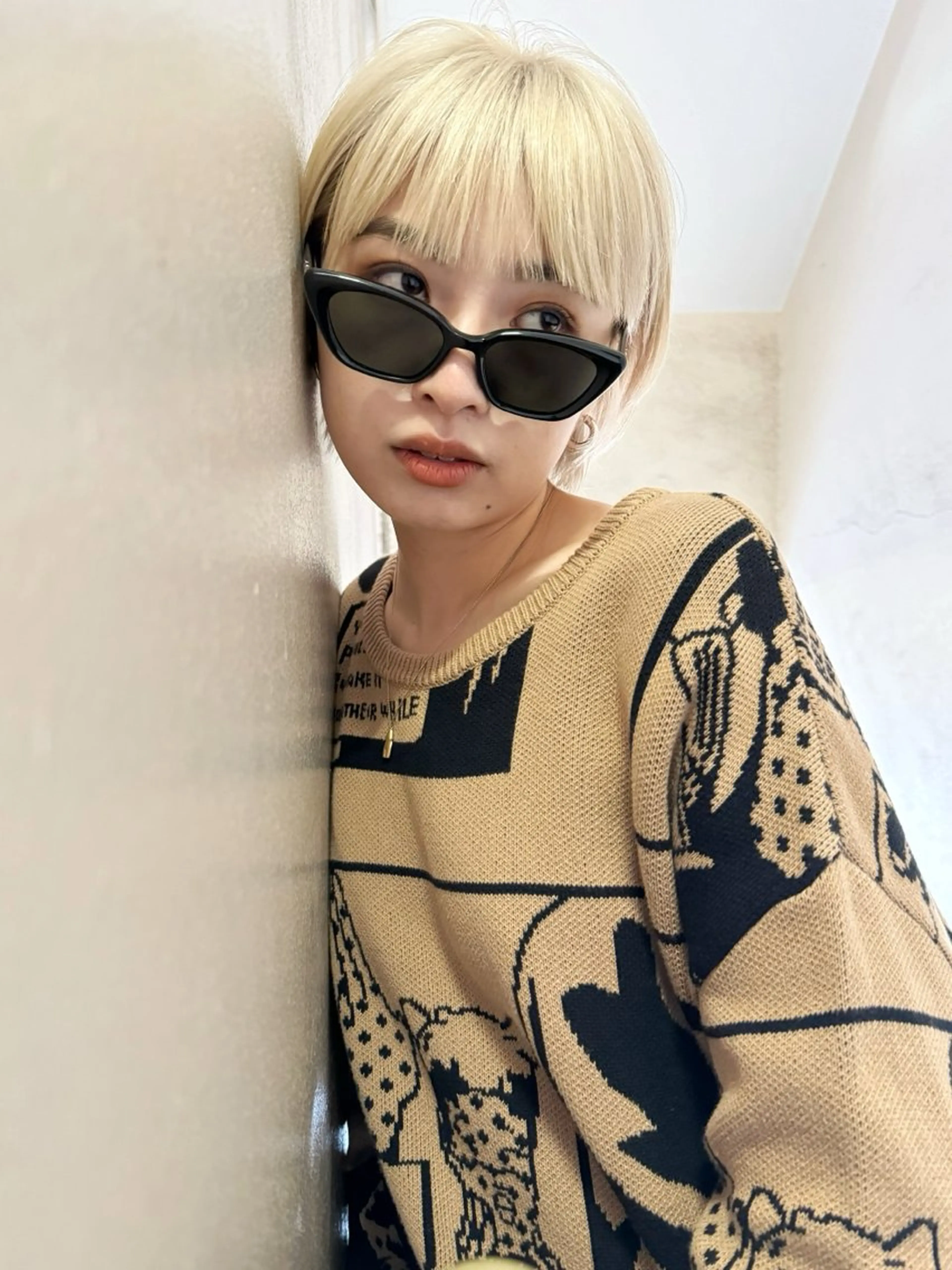 ショート カラー ヘアアレンジ 抜きっぱなしブロンド ブロンド カット ヘアカラー トリートメント 丸山渉/パーマ エフェクトブリーチのヘアスタイル