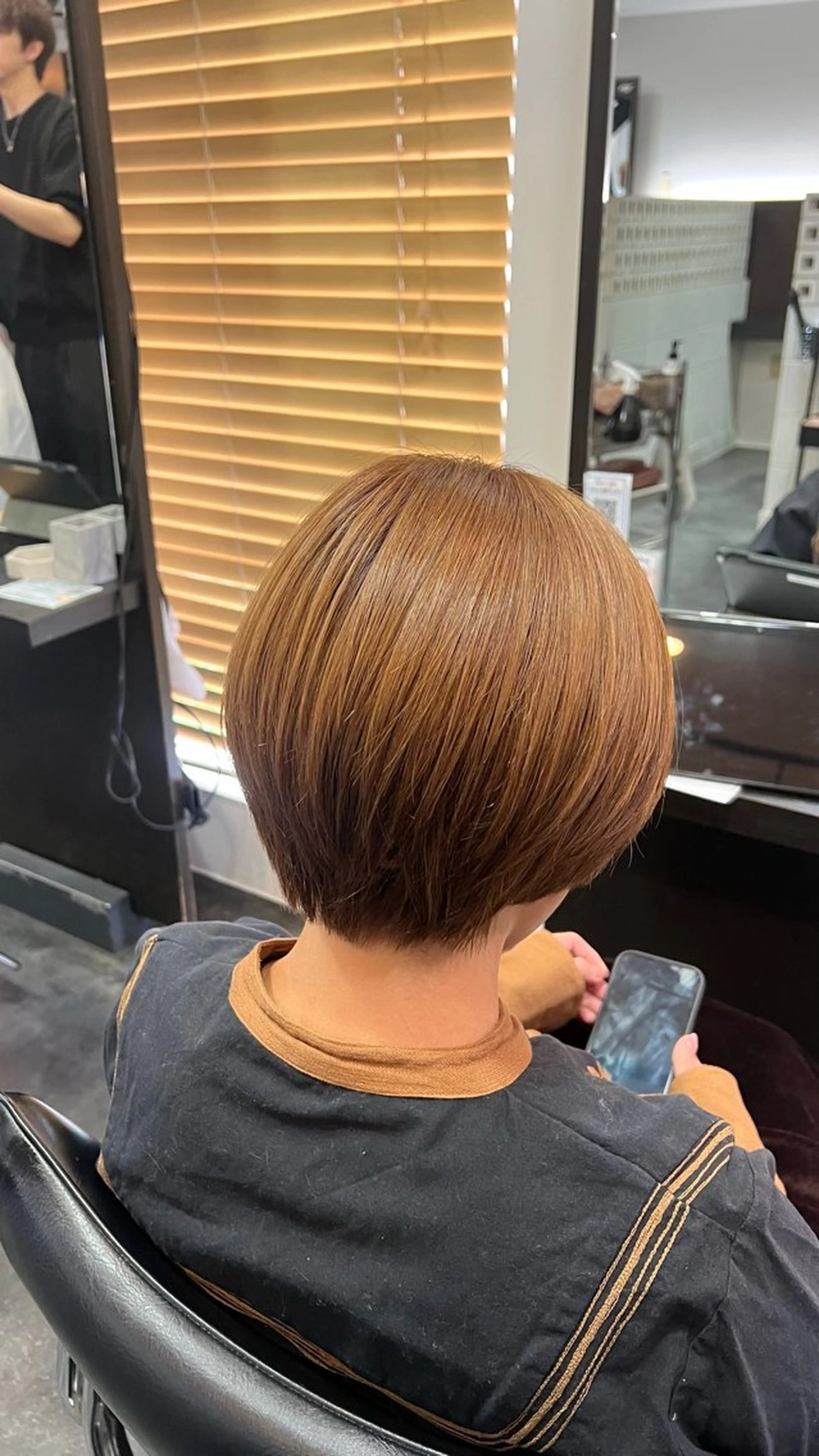 ショート アッシュ カット ヘアカラー トリートメント 西村 美月のヘアスタイル