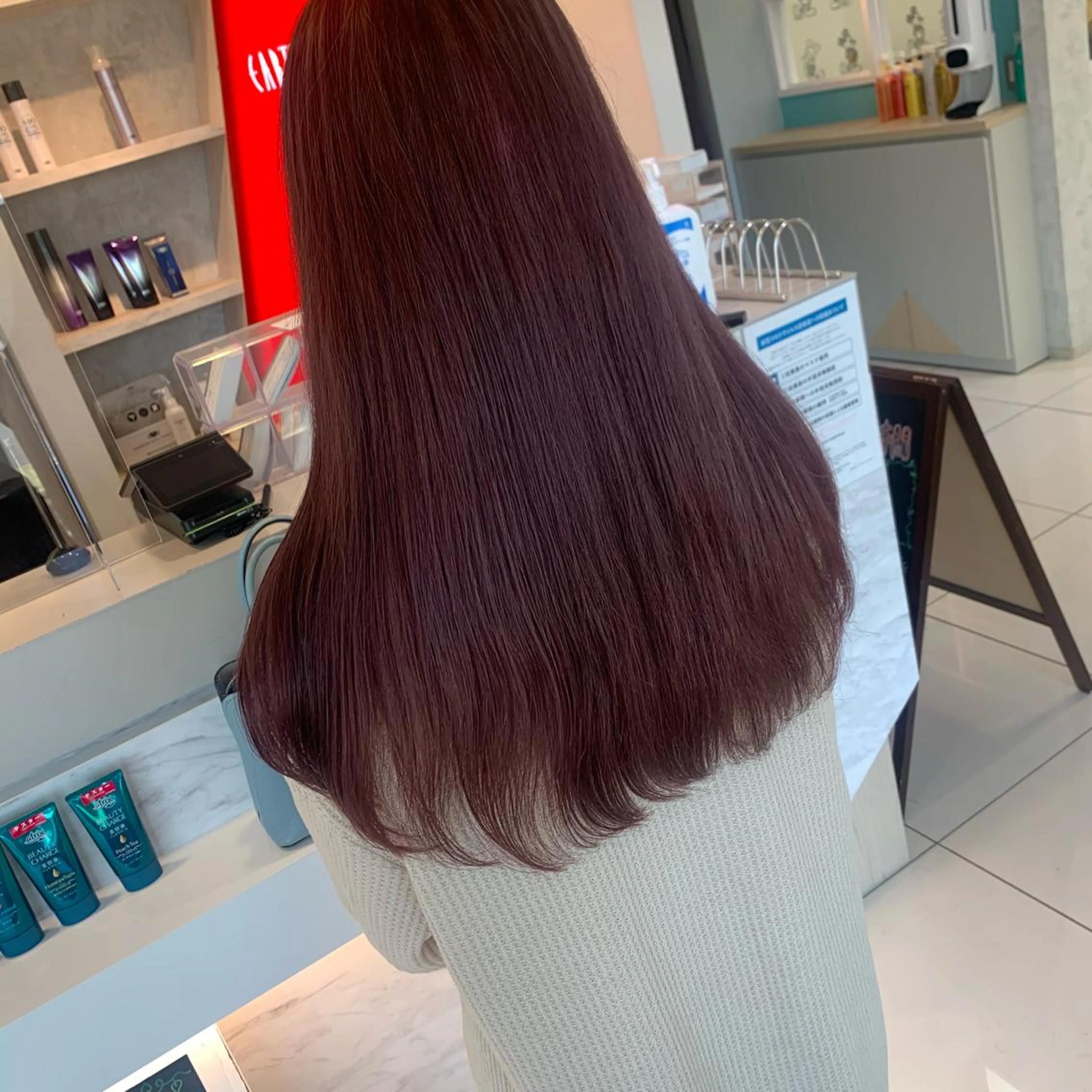 ロング カラー ベージュカラー ブリーチ ピンクカラー ピンクベージュ 畠山 華奈のヘアスタイル