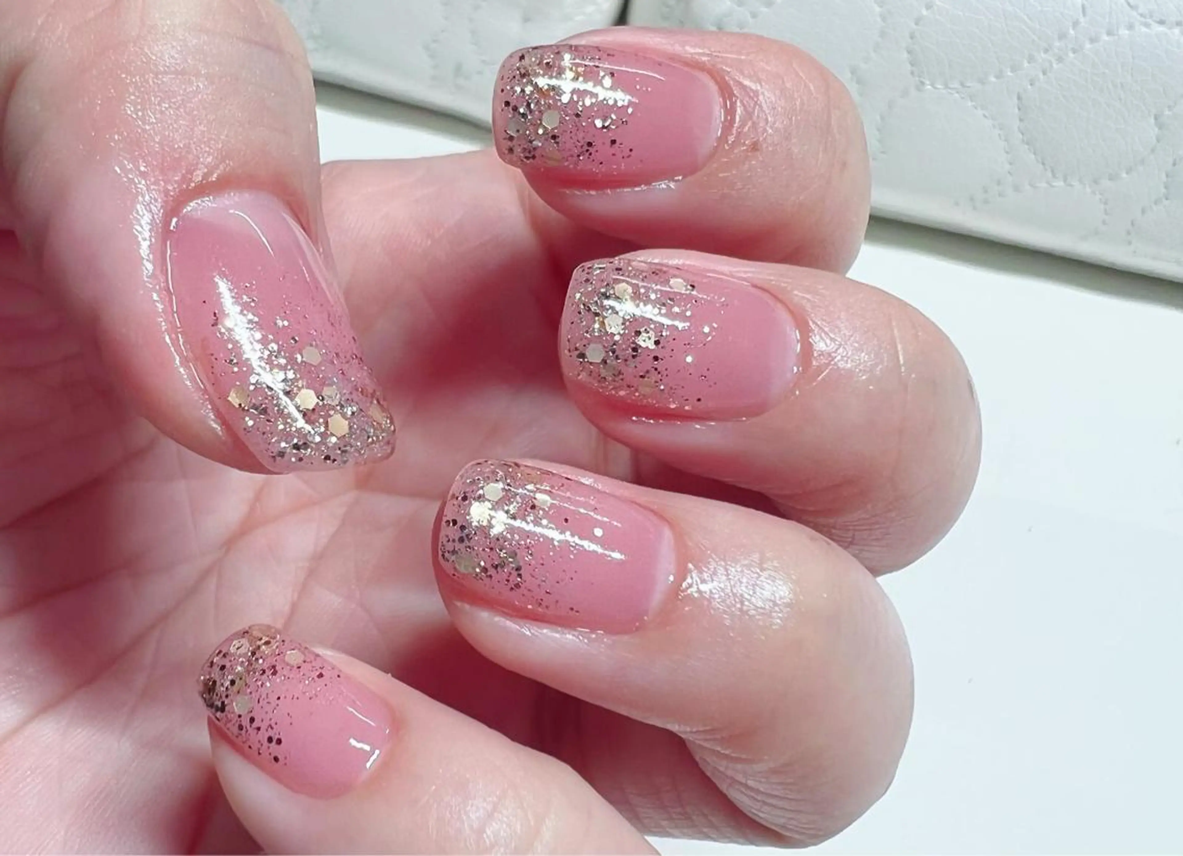 ネイル グラデーション ラメ(グリッター) ラメグラデーション ハンドネイル IRAS所属・IRAS..nail ＥＲＩＫＡのネイルデザイン