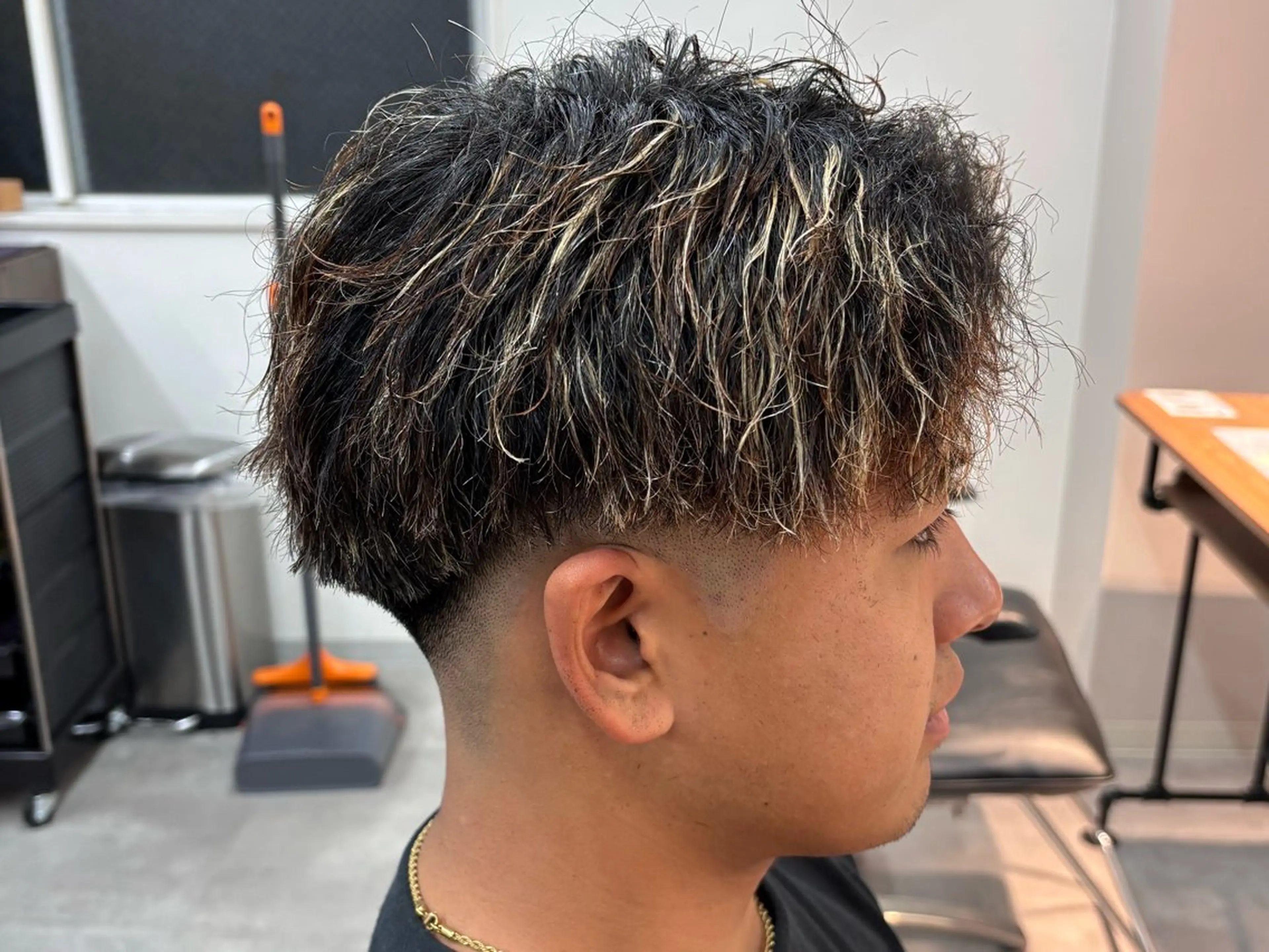 ショート メンズ フェードカット 刈り上げ カット 【フェード/ショート /パーマ/千葉駅】のヘアスタイル