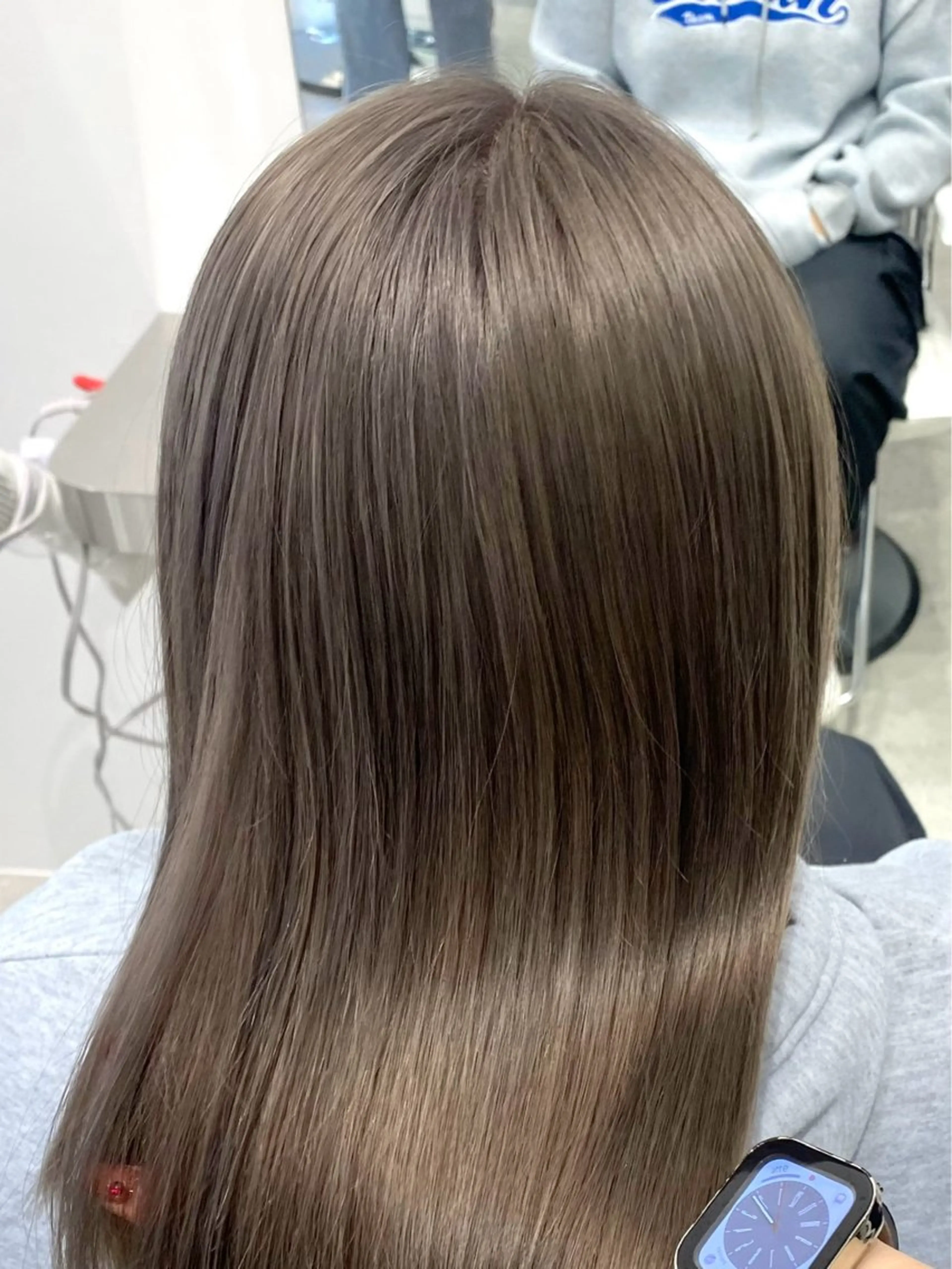 セミロング カラー グレージュ ミルクティーグレージュ ヘアカラー Lyuck所属・艶カラー ⋆✦ HIROMIのヘアスタイル