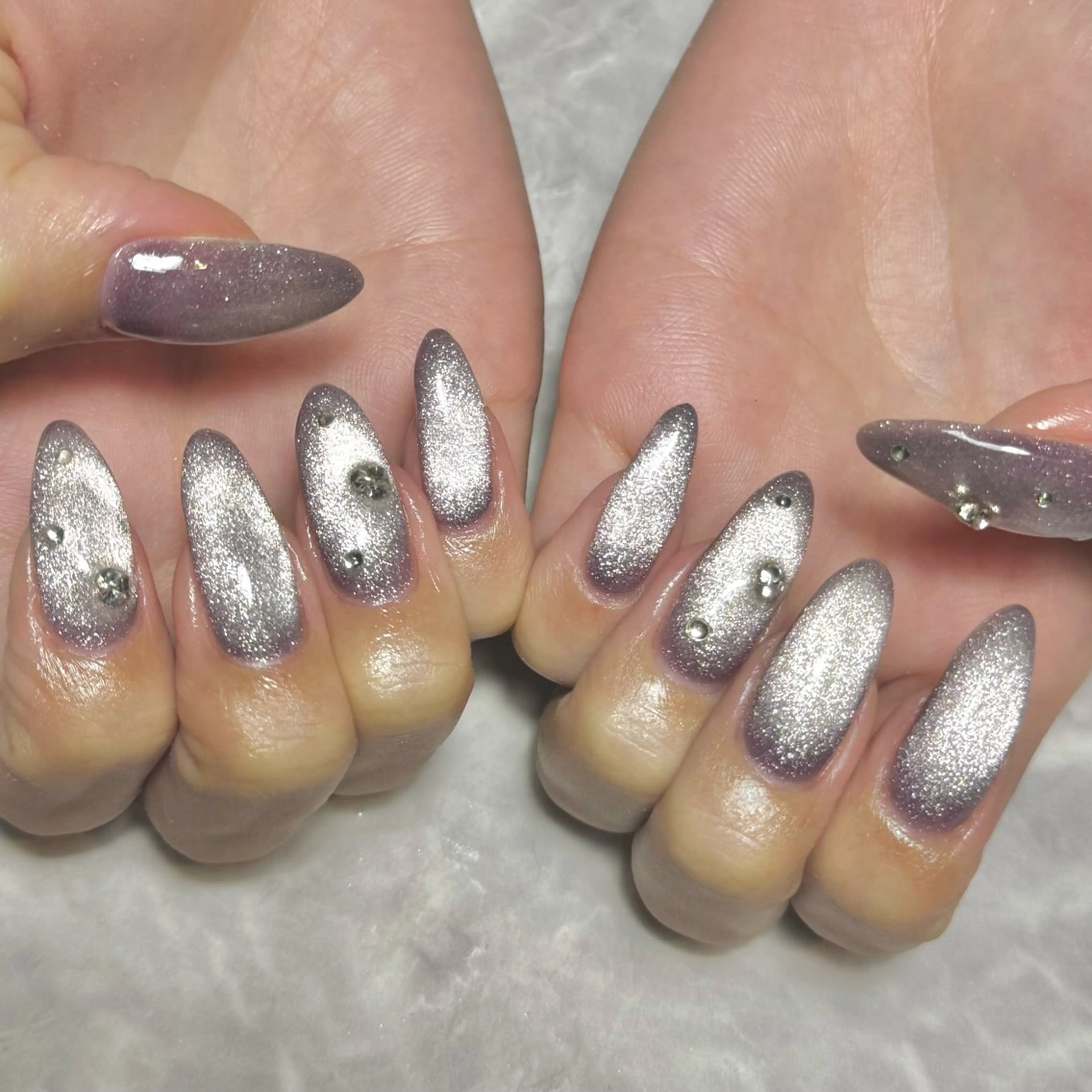 ネイル キラキラネイル マグネットネイル ワンカラーネイル ワンホンネイル ハンドネイル Nail Salon Lillion【リリオン】所属・lillion karenのネイルデザイン