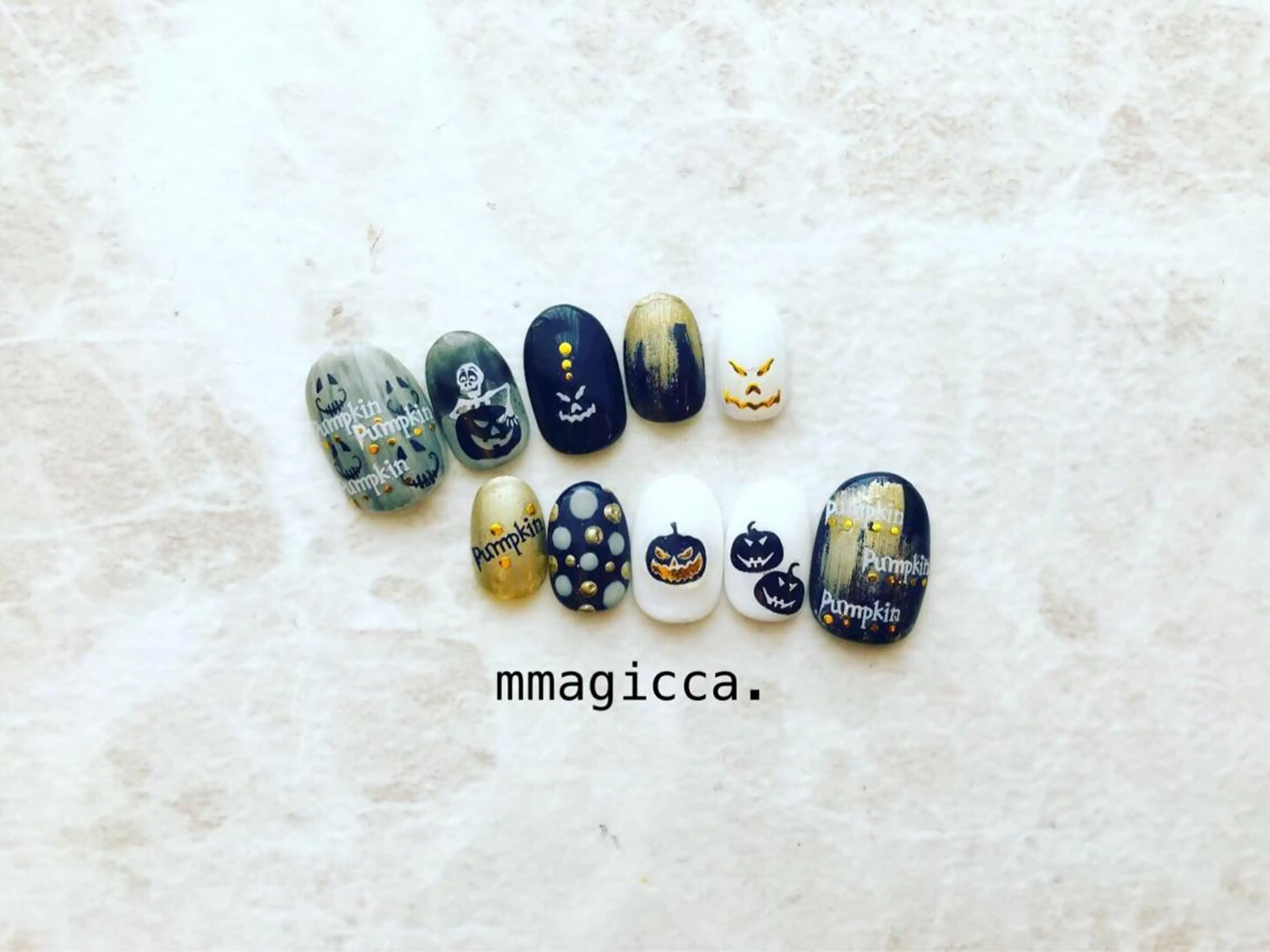 ネイル ジェルネイル ハロウィン ニュアンスネイル mmagicca. 【 まじか. 】のネイルデザイン