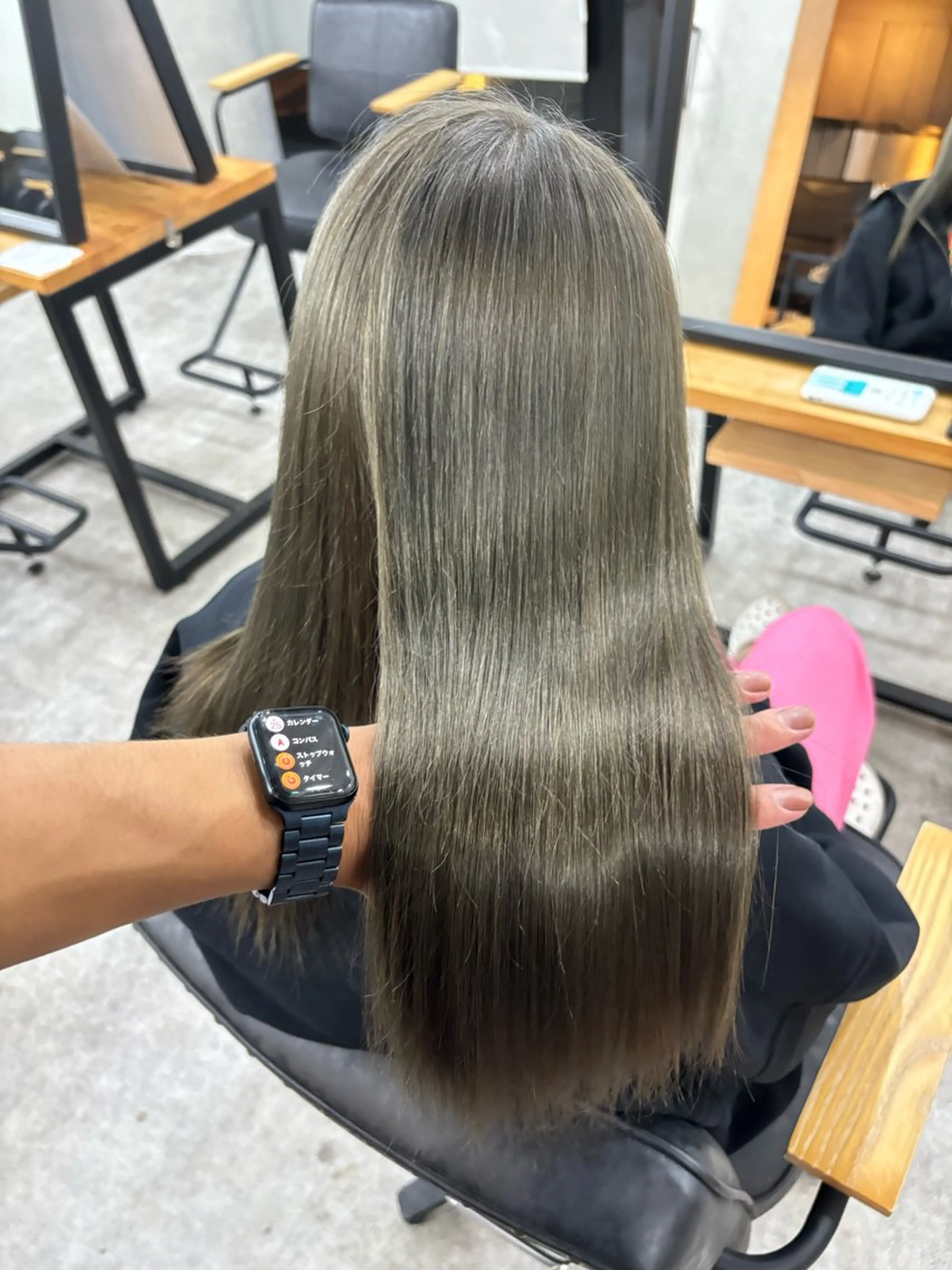 ロング カラー ヘアカラー トリートメント 🌈カラー特化 ハイトーンけいと🌈のヘアスタイル