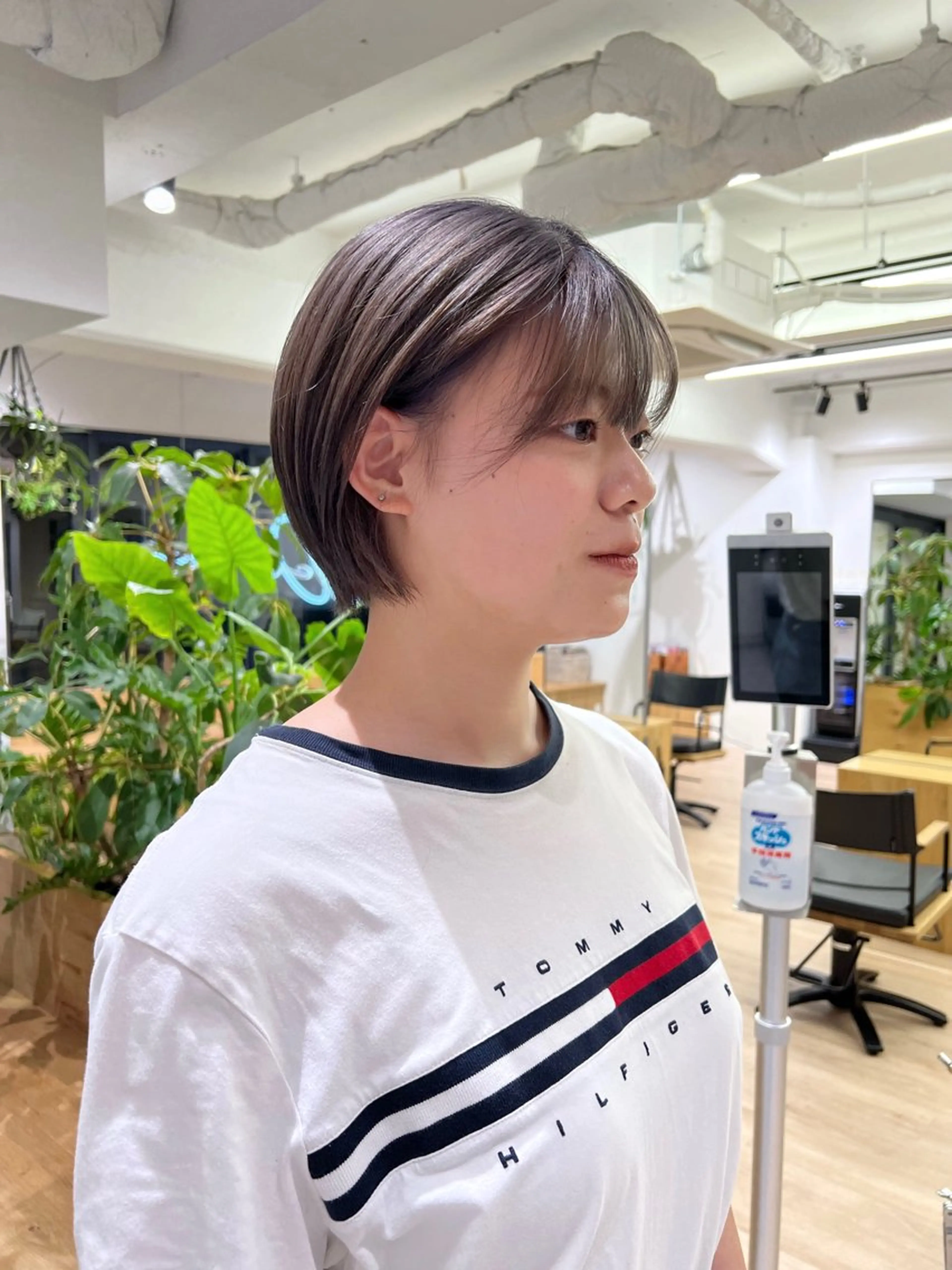 ショート カラー 田中 愛梨のヘアスタイル