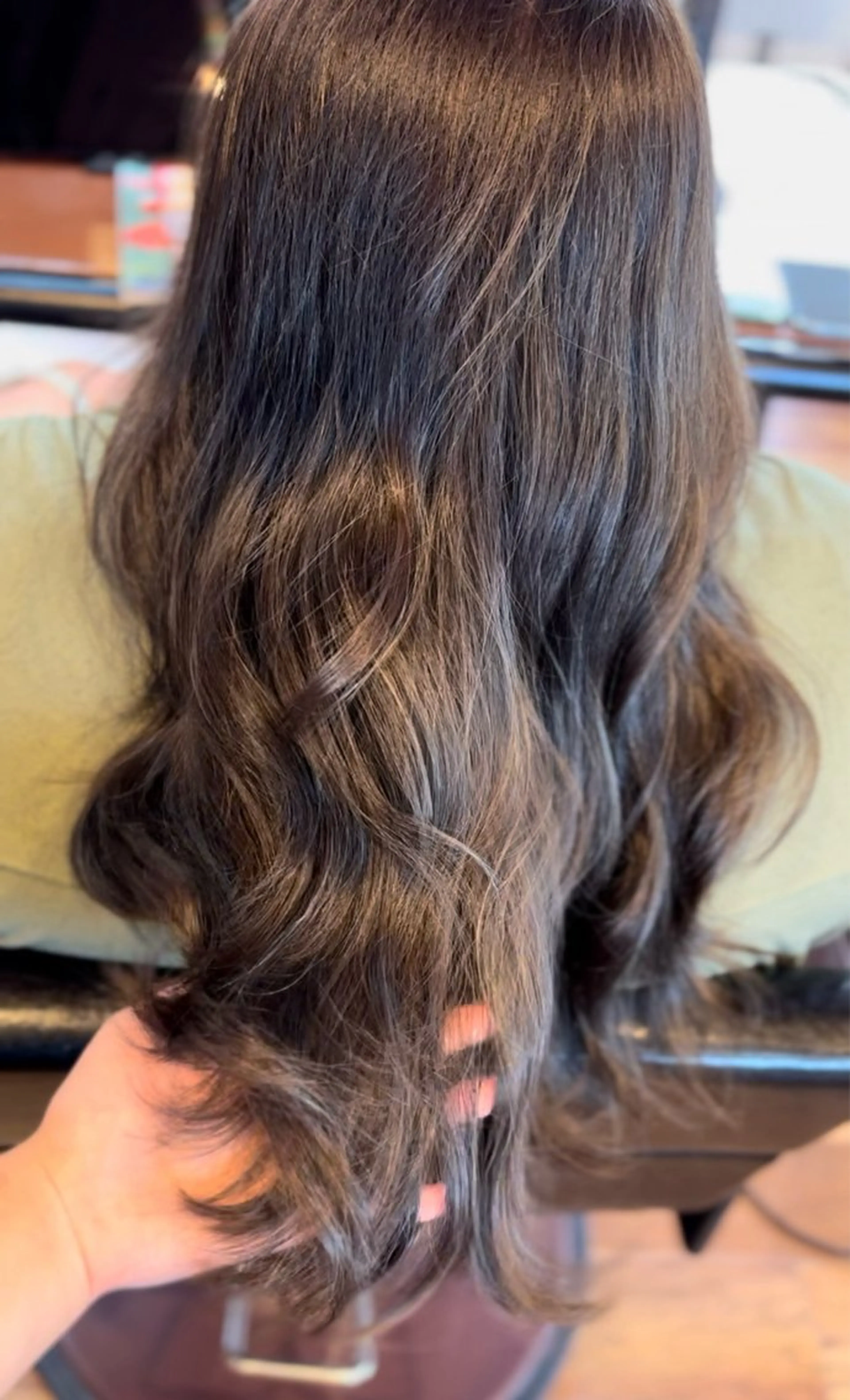ロング カラー たにぐち ななはのヘアスタイル