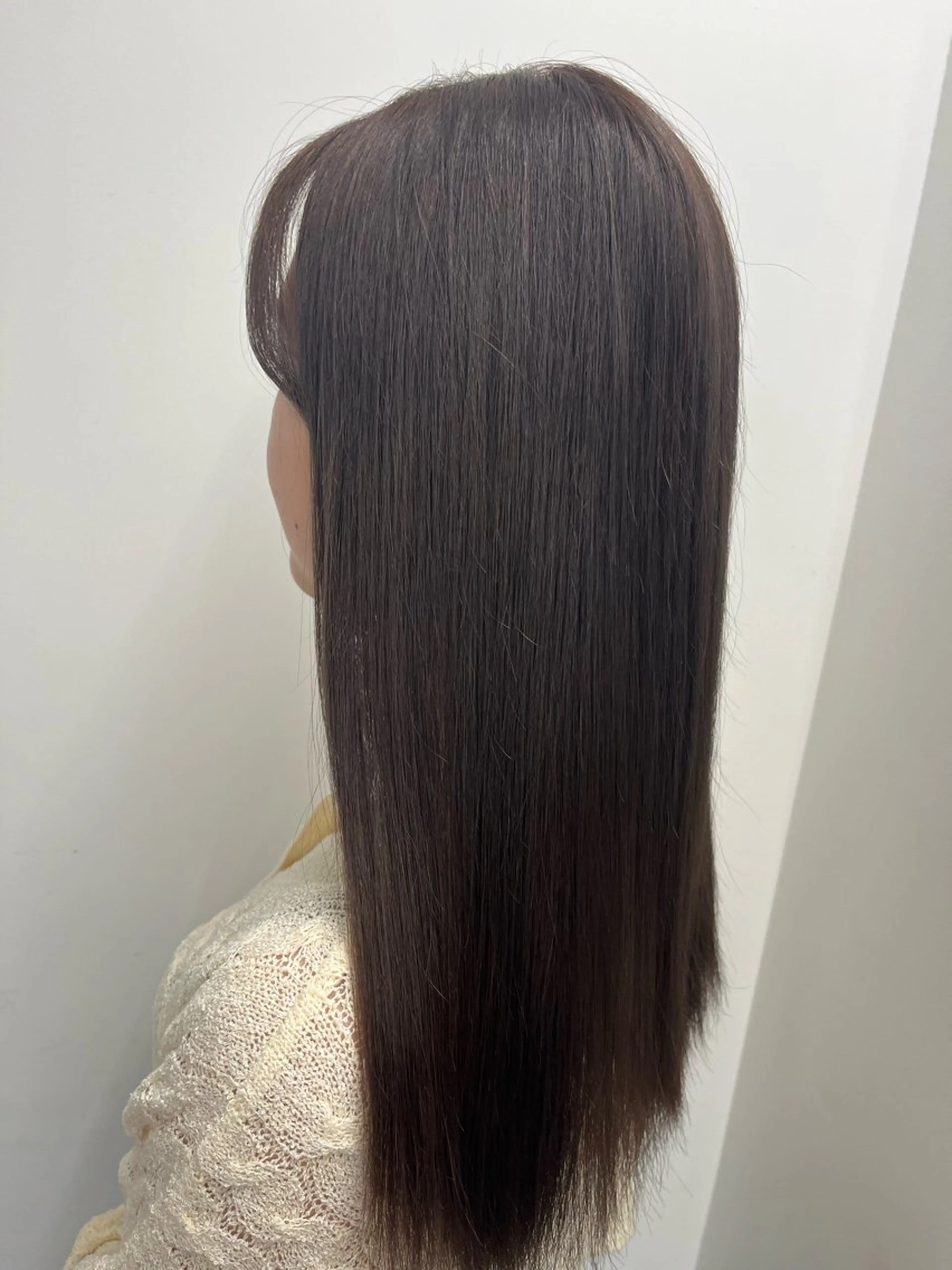 セミロング AIR横浜所属・宝徳 伶奈のヘアスタイル