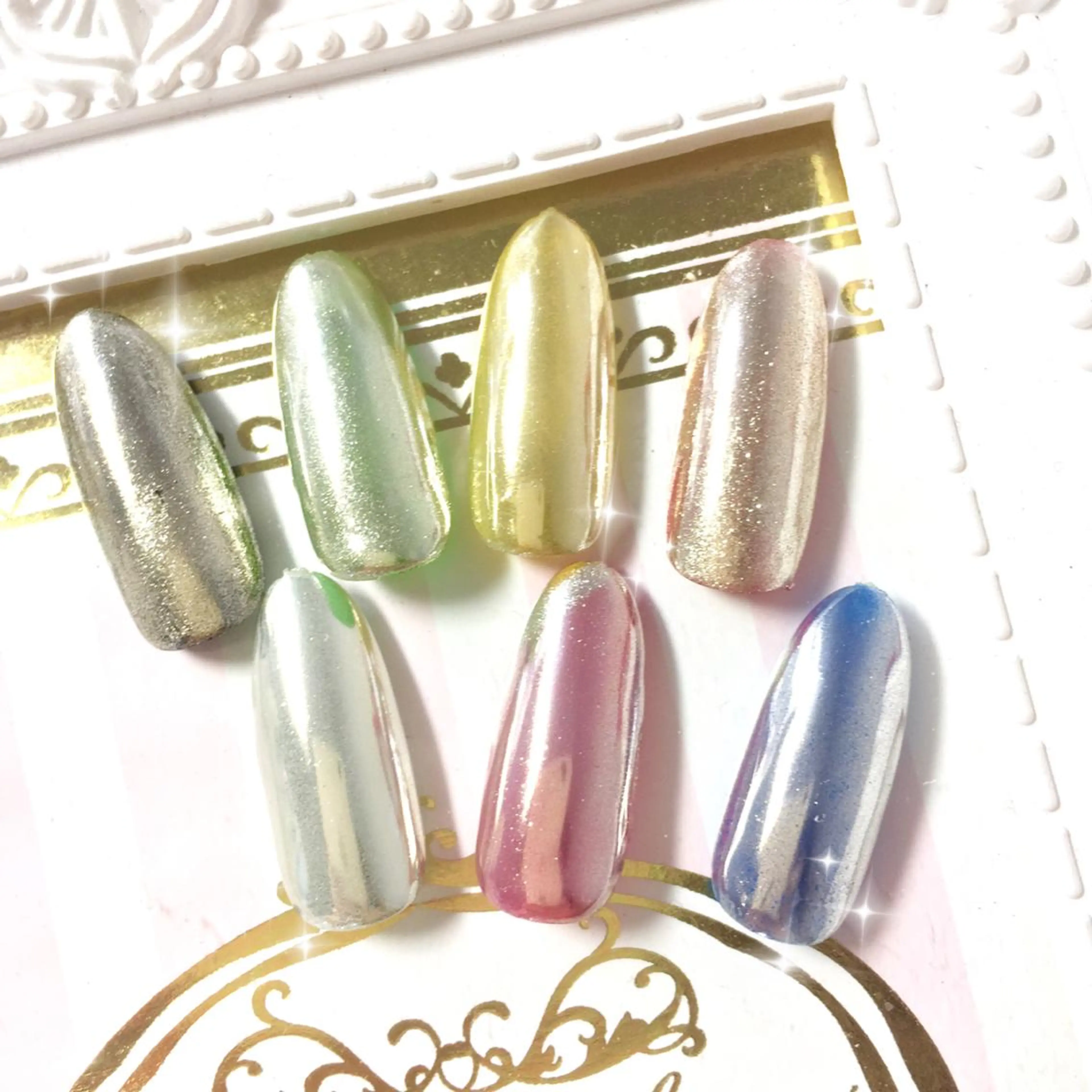 ネイル ミラーネイル clover nailのネイルデザイン