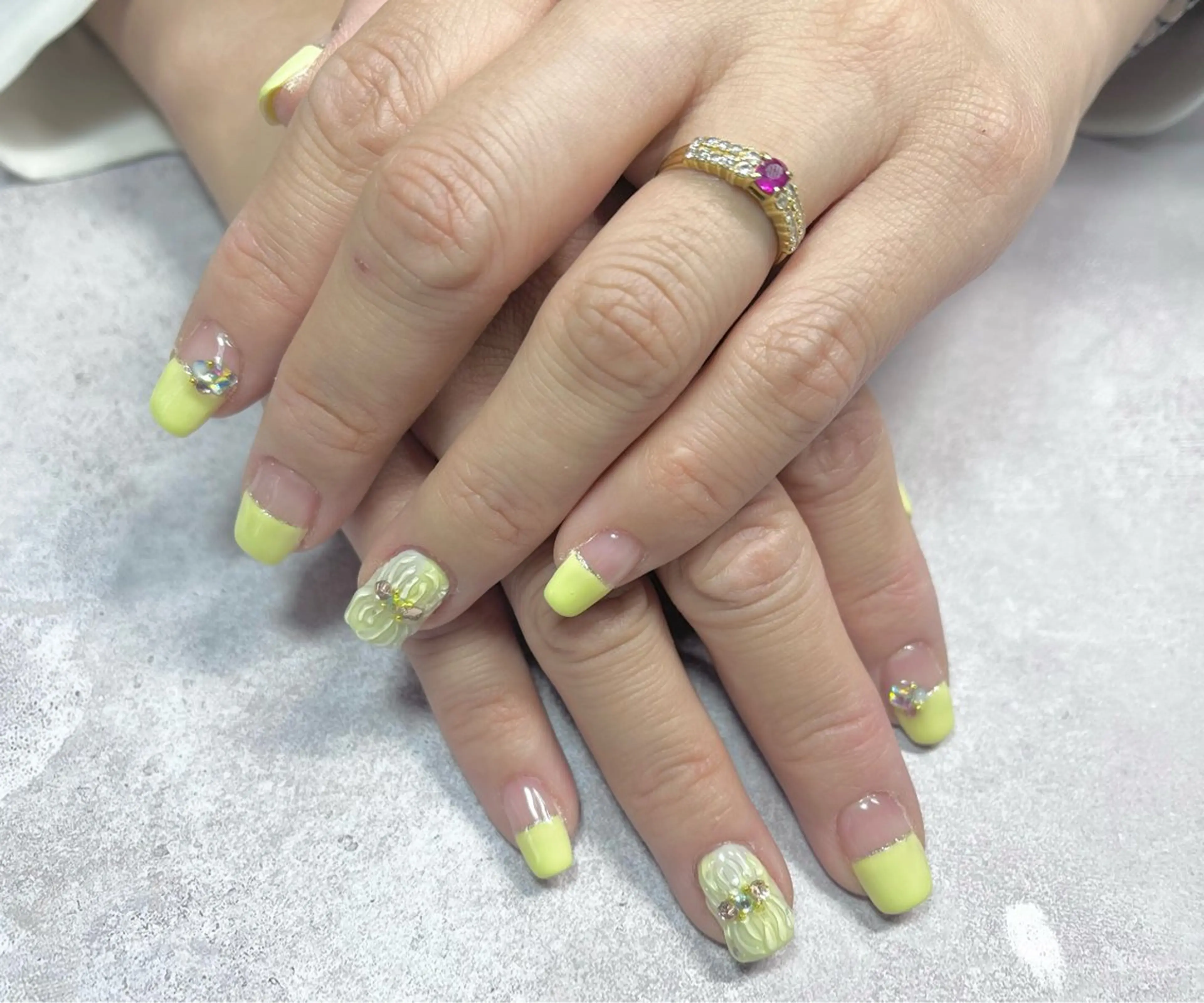 ネイル アートネイル more Private Nail Salon所属・K. makiのネイルデザイン