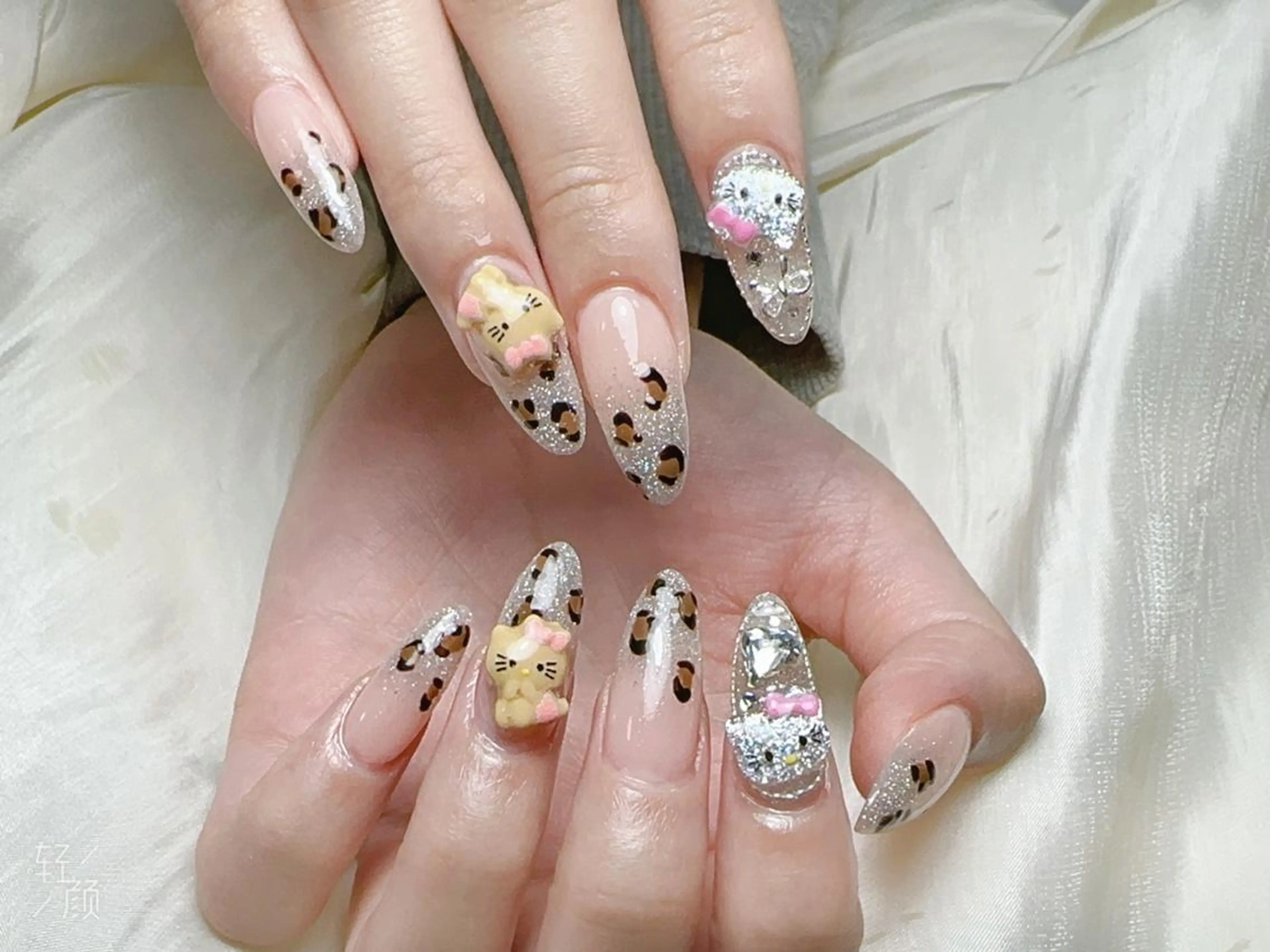 ネイル 𓇼𓈒𓏸ゆリ .Moomi 🎐のネイルデザイン