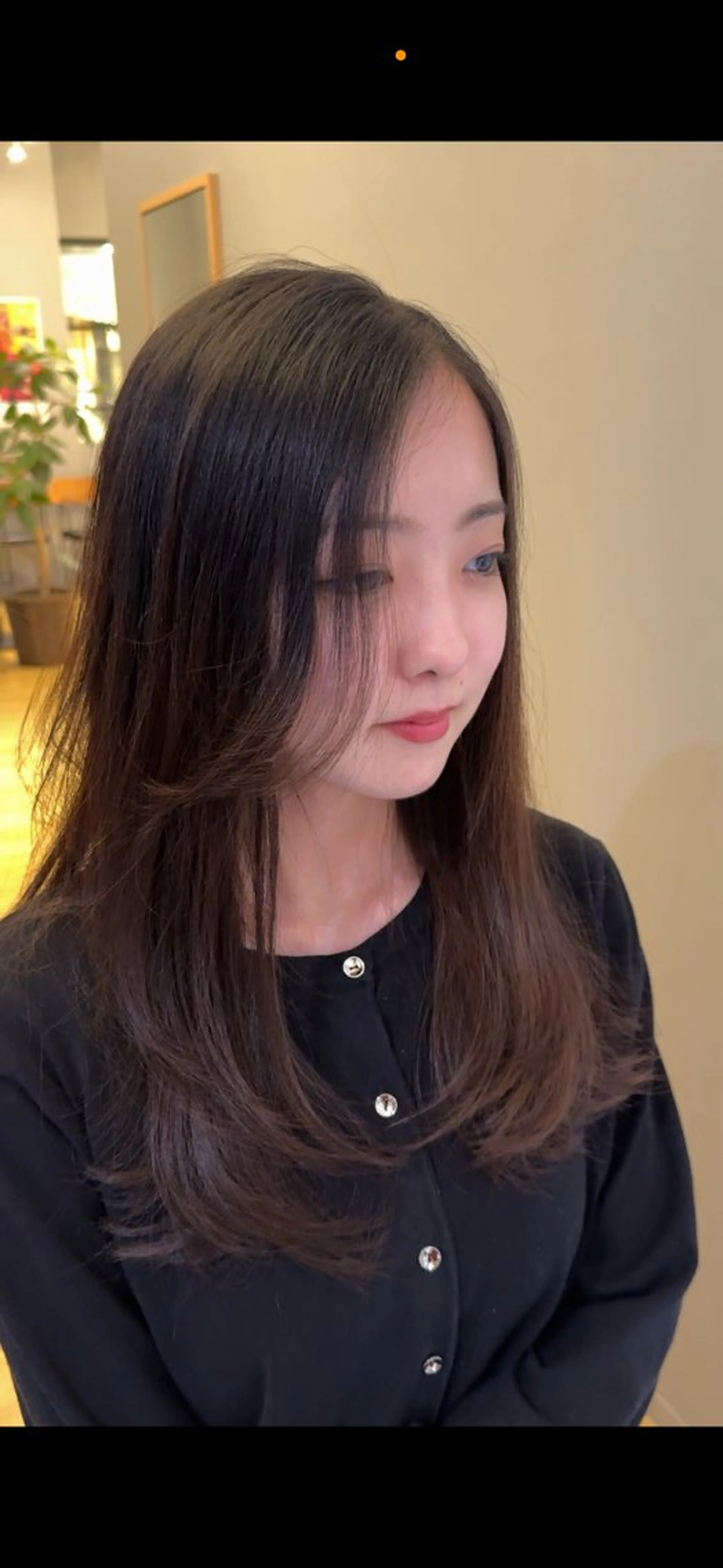 ロング 藤原 萌衣のヘアスタイル
