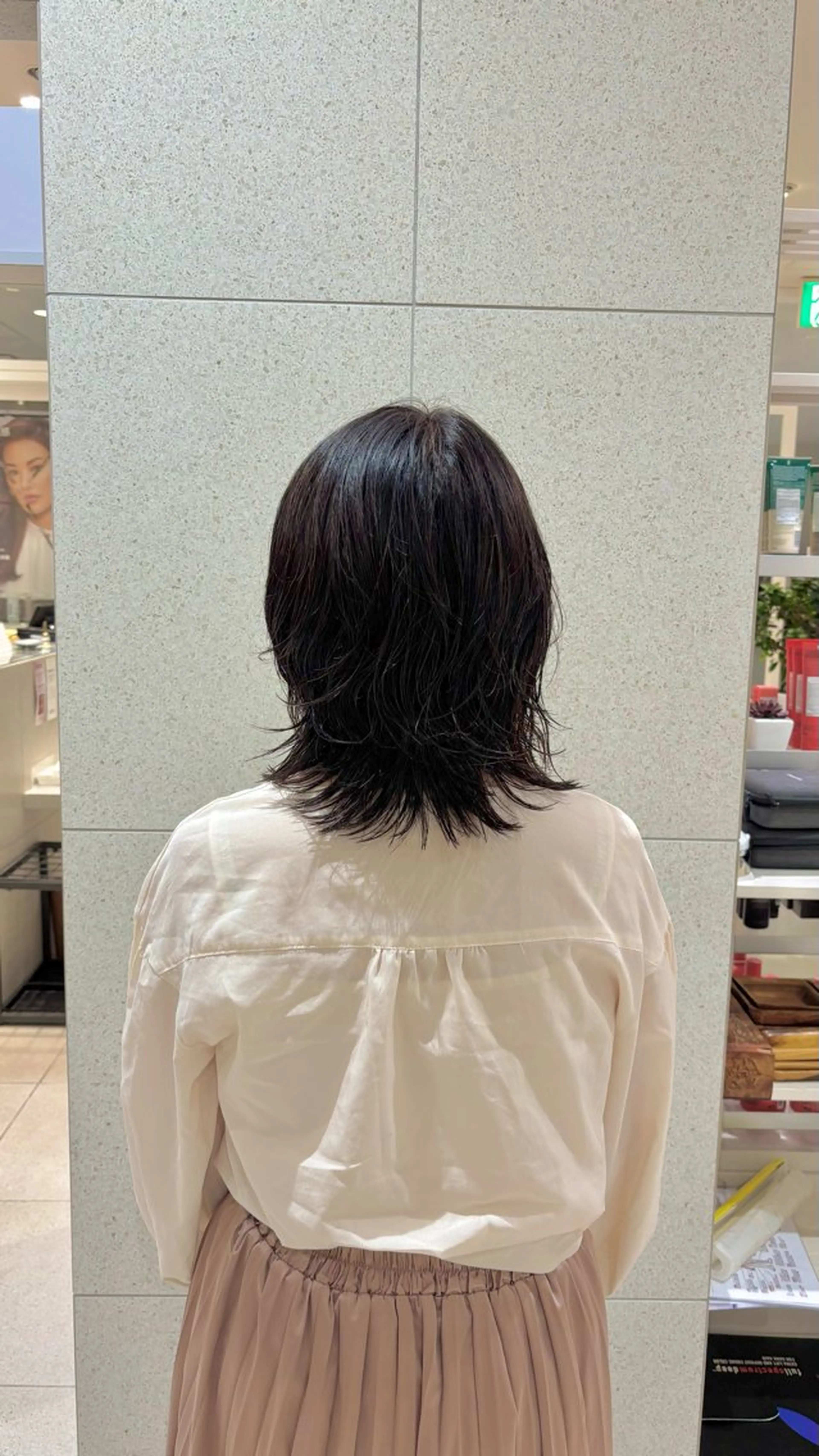ミディアム ミディアムパーマ くびれヘア くびれレイヤー レイヤーカット 岩澤 帆空斗のヘアスタイル