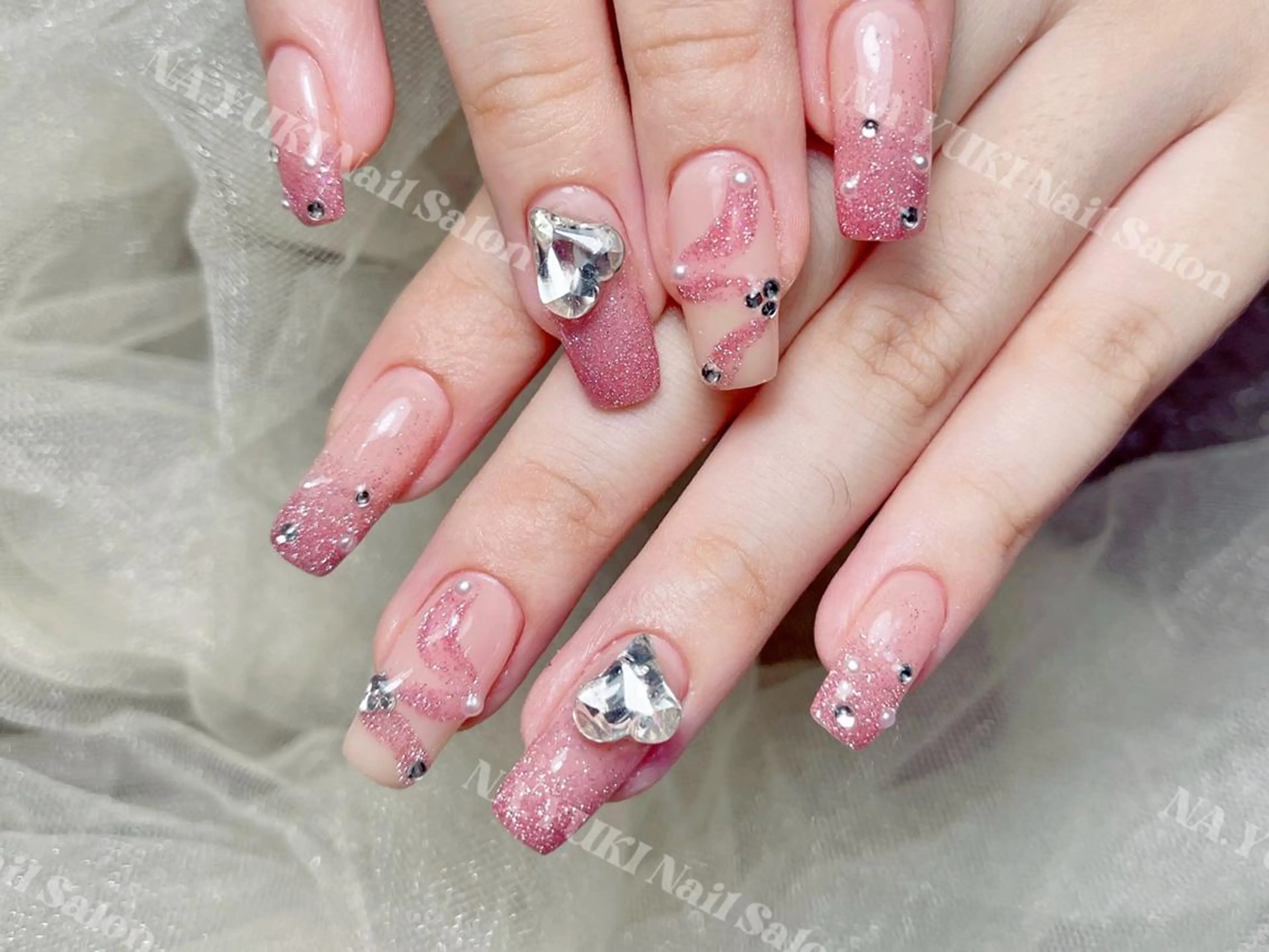 ネイル ハンドネイル ハンドケア Queenie 🦋のネイルデザイン