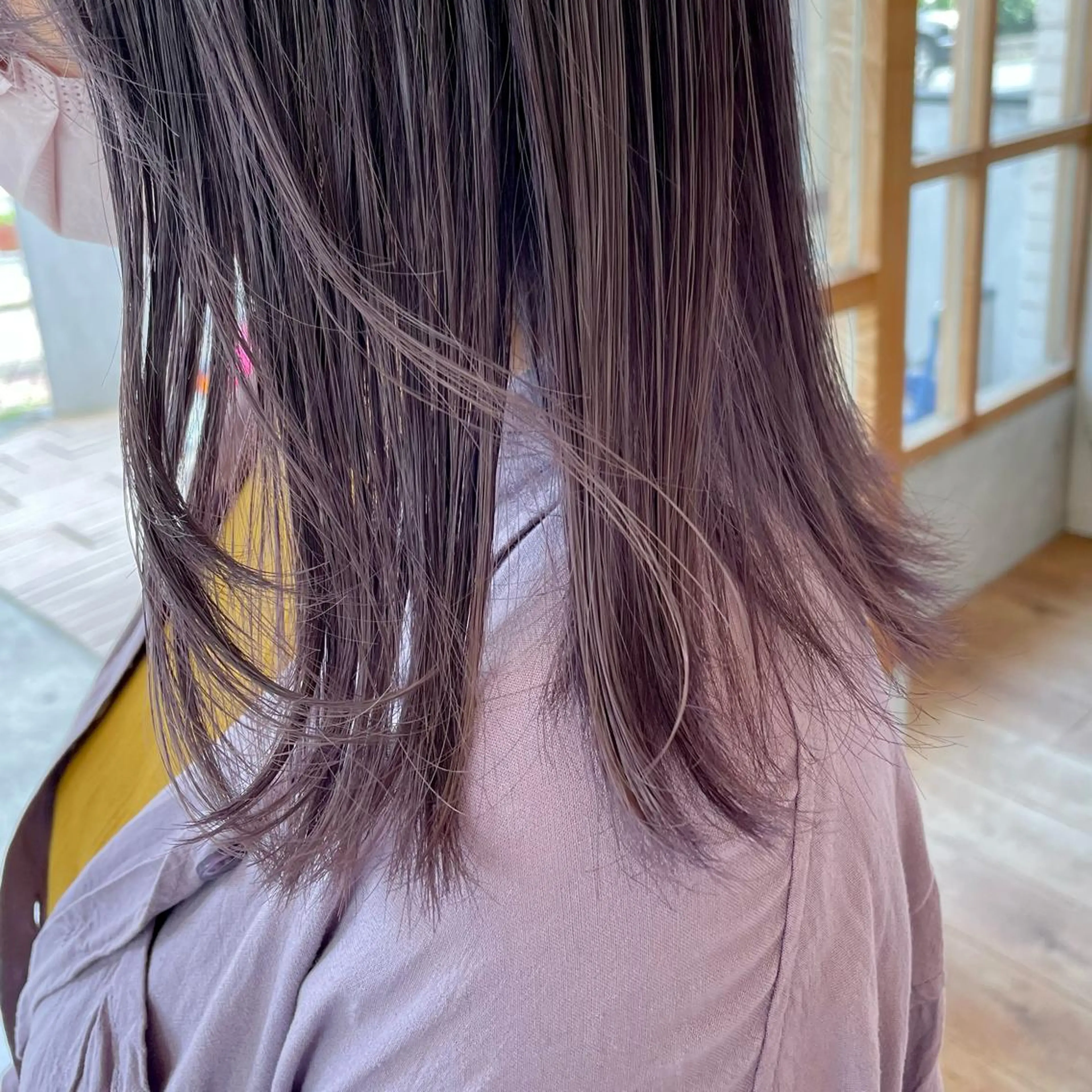 ミディアム カラー ヘアアレンジ バレイヤージュ 透明感カラー レイヤーカット 🎗秋山勇 /三宮指名No.1のヘアスタイル