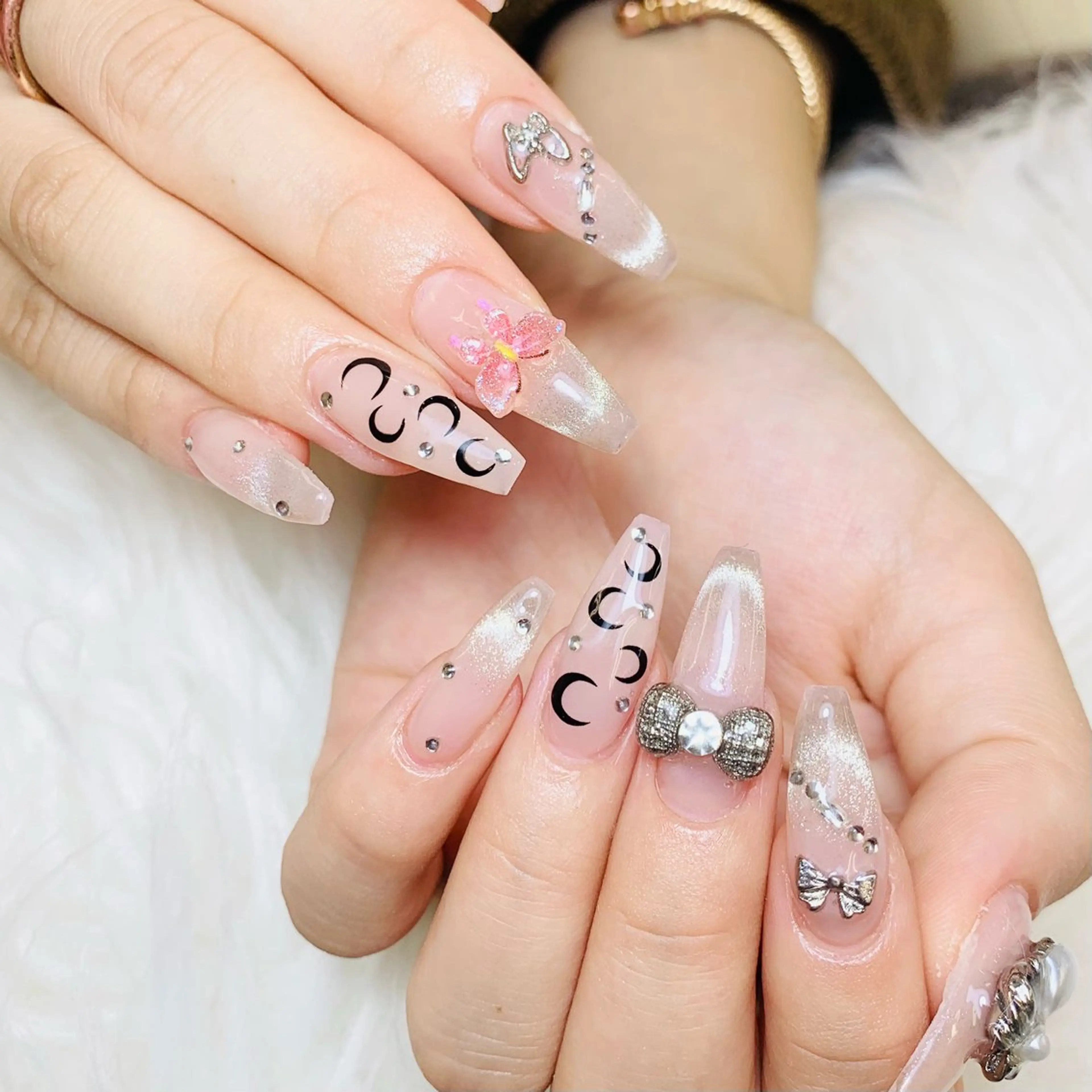 ネイル チークネイル 長さ出し フットネイル マグネットネイル 持ち込み ハンドネイル ANH NAIL ゴテゴテ専門店💎のネイルデザイン