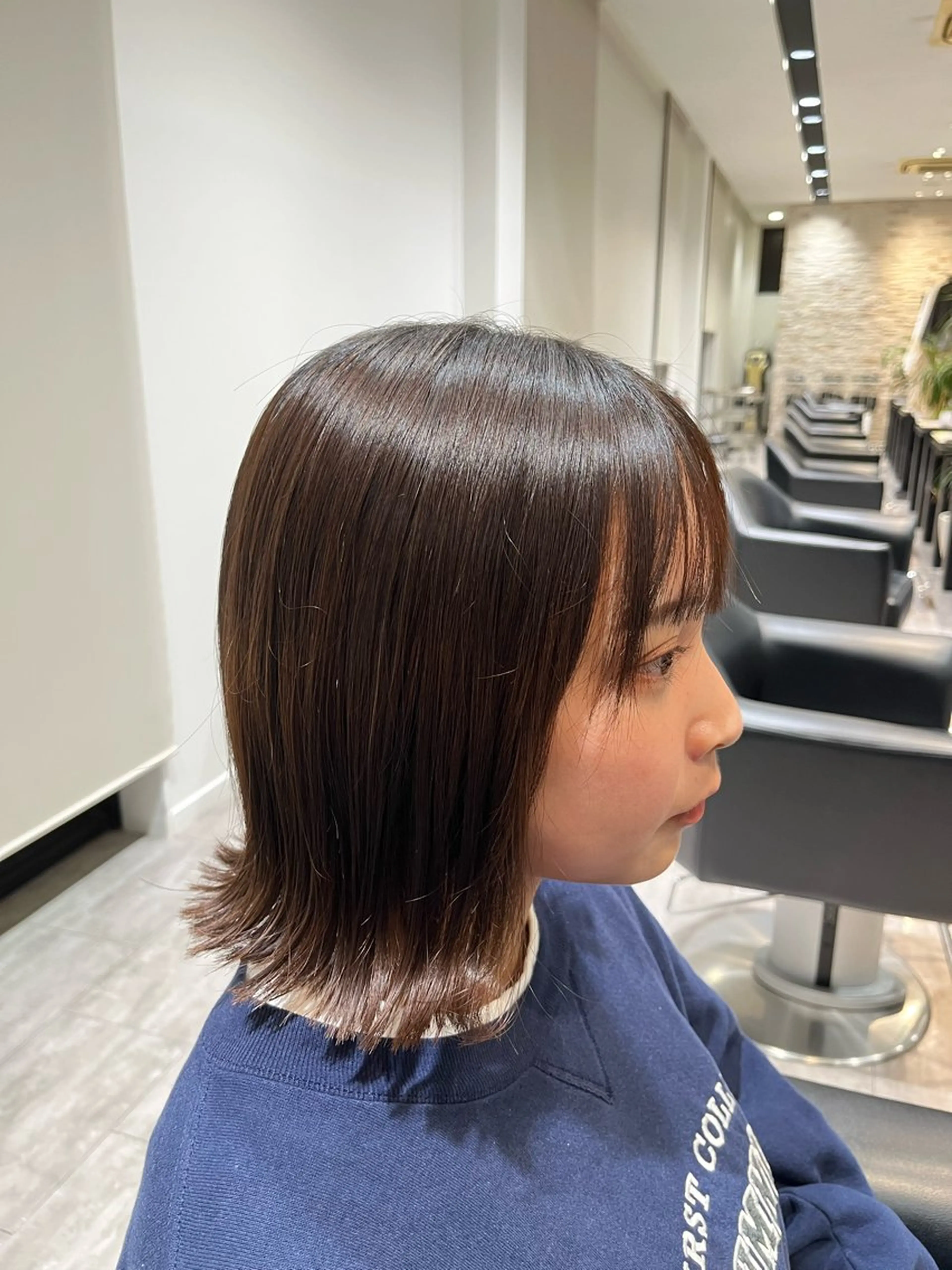 ショート ボブ 外ハネヘア SUR CINQ所属・亀井 慎太郎のヘアスタイル