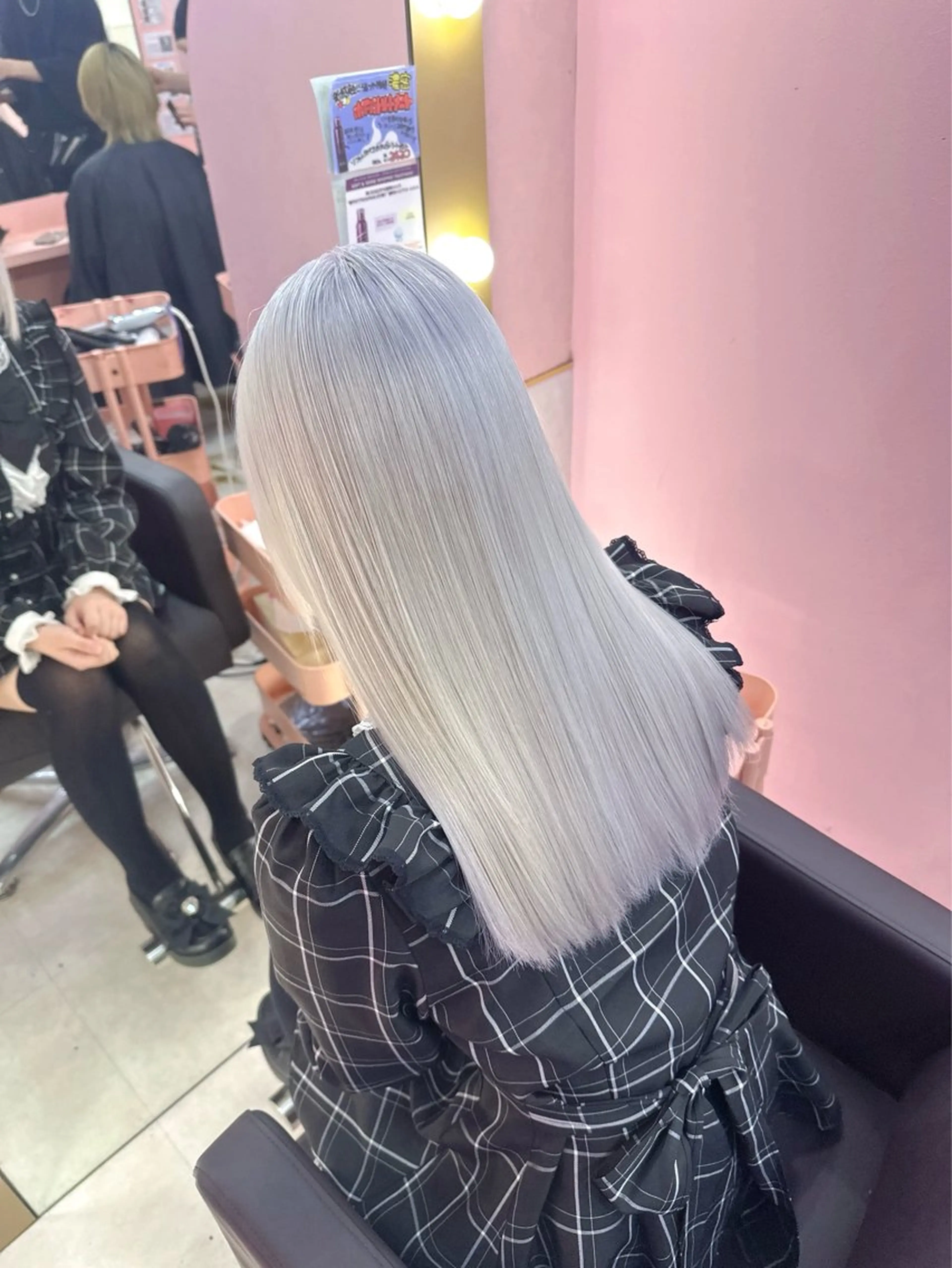 ロング カラー ヘアカラー トリートメント 🦋艶髪ハイトーン KOKI🦋のヘアスタイル