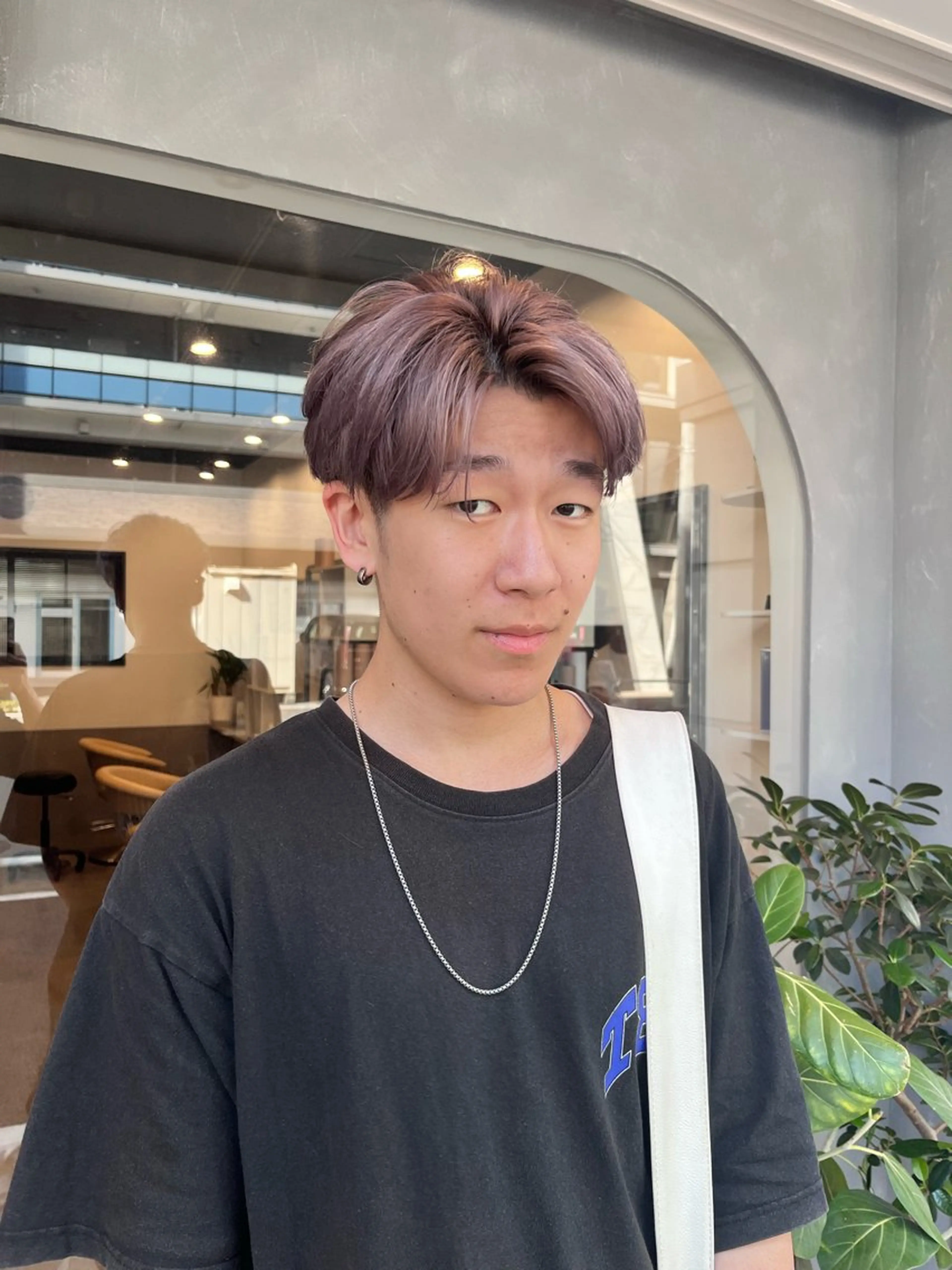 ショート カラー メンズ グレージュ ラベンダーカラー ラベンダーグレージュ ラベンダーグレー シルバー カット ヘアカラー トリートメント dogstar小林諒 レイヤー/ブリーチのヘアスタイル