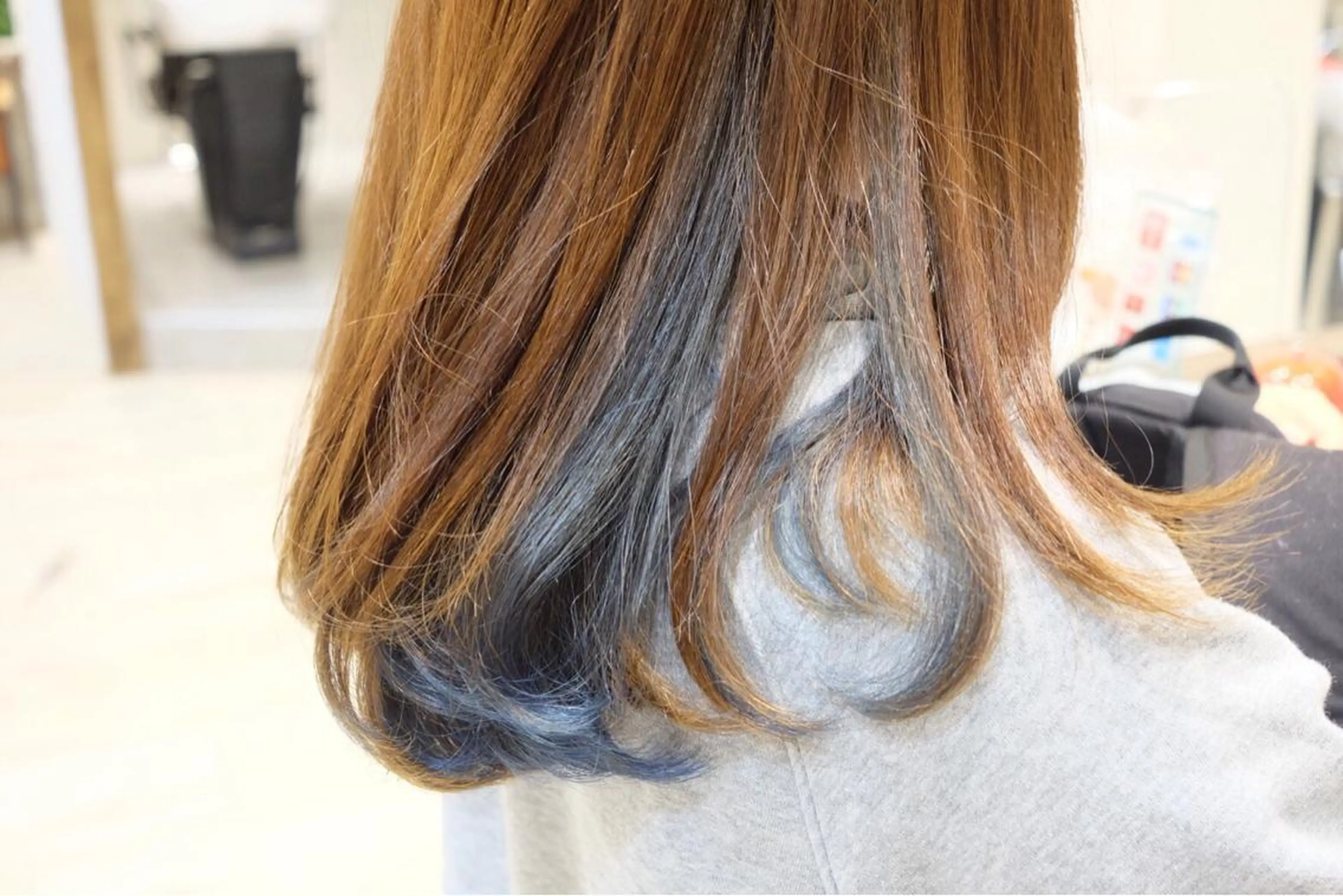 セミロング カラー 吉岡 三四朗のヘアスタイル