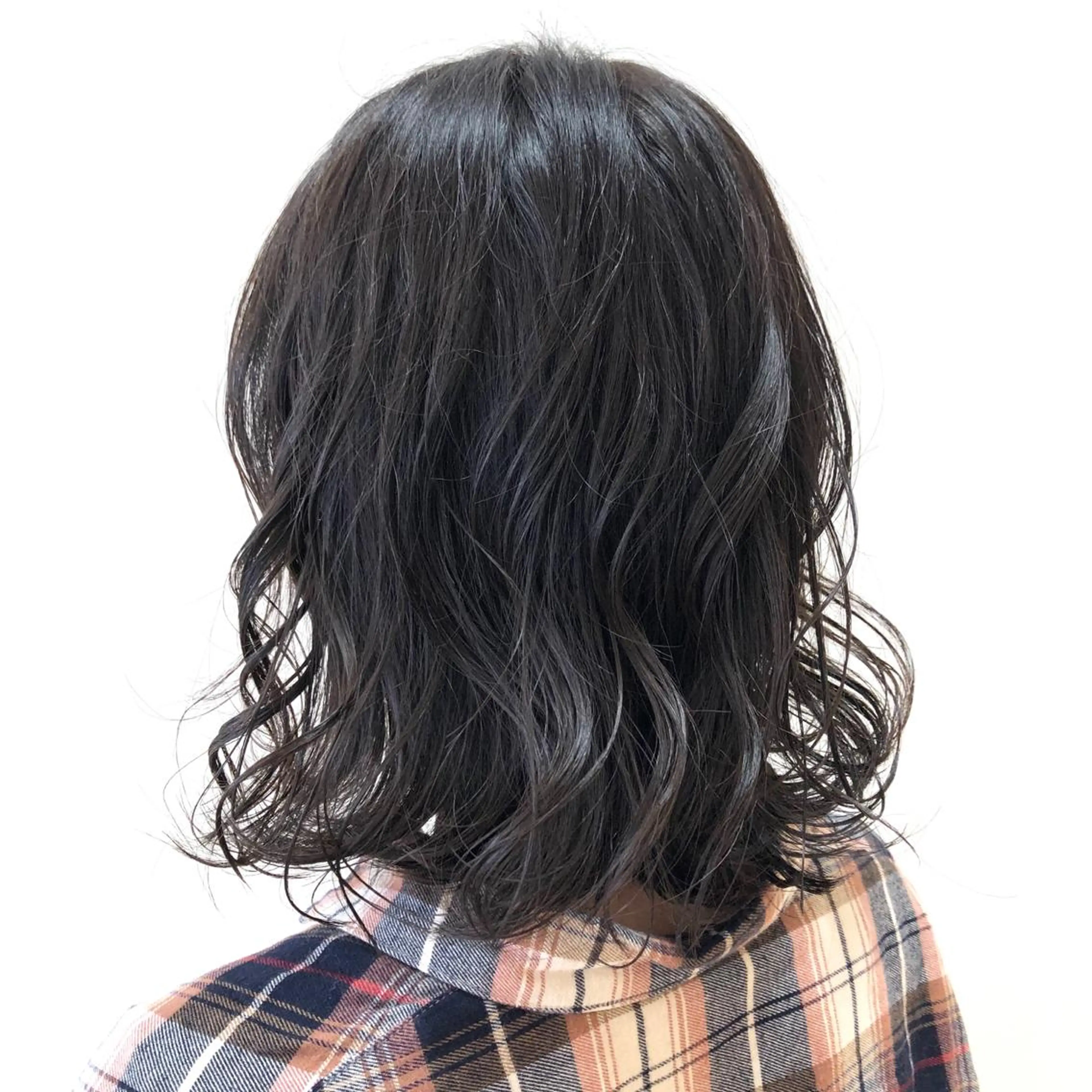ミディアム カラー ブルーカラー ブルージュ 透明感カラー ヘアカラー トリートメント 🌈ぷる艶カラー🌈 髪質改善👑柳沼尚貴のヘアスタイル