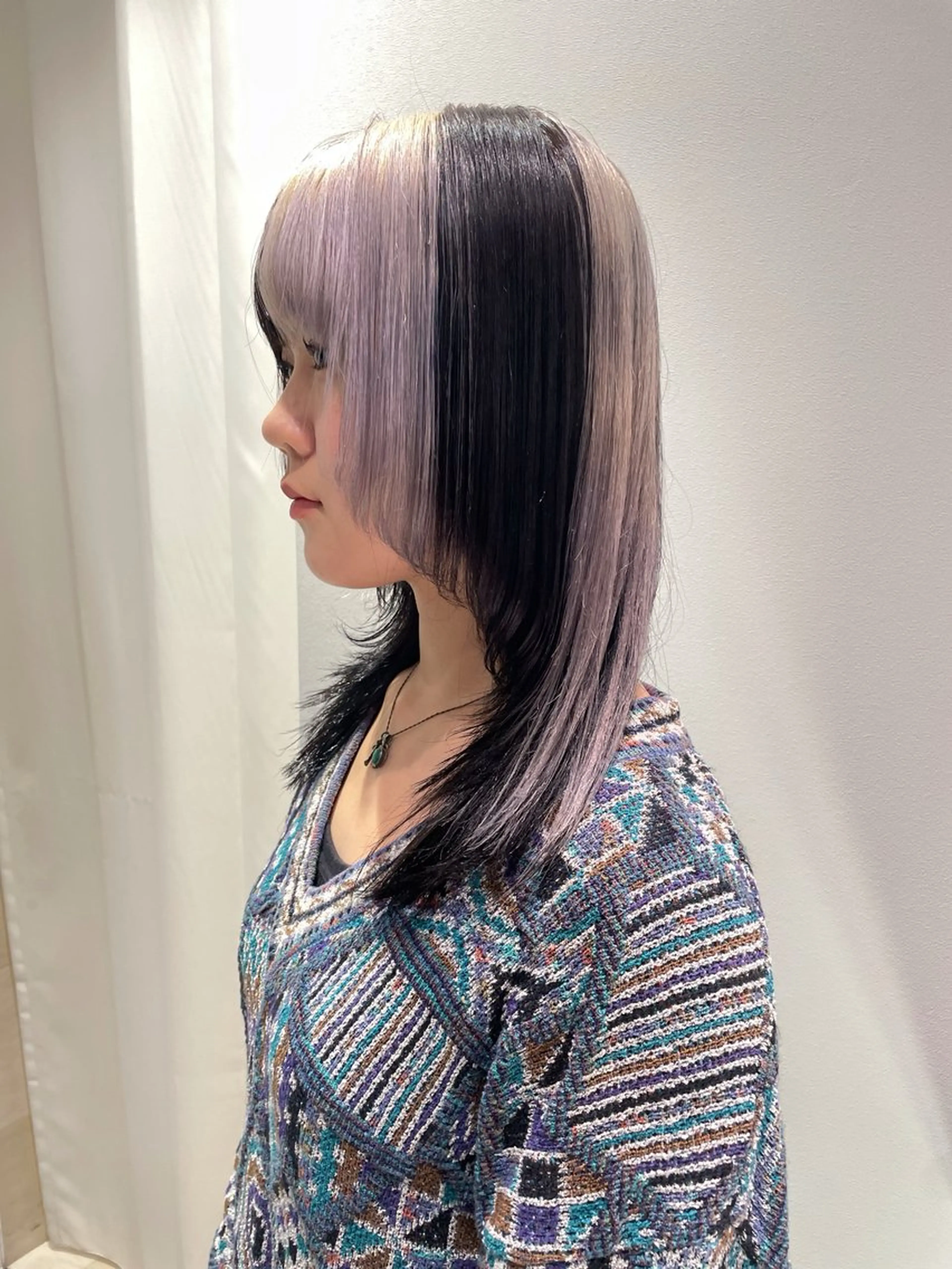 セミロング カラー 佐野 えり奈のヘアスタイル