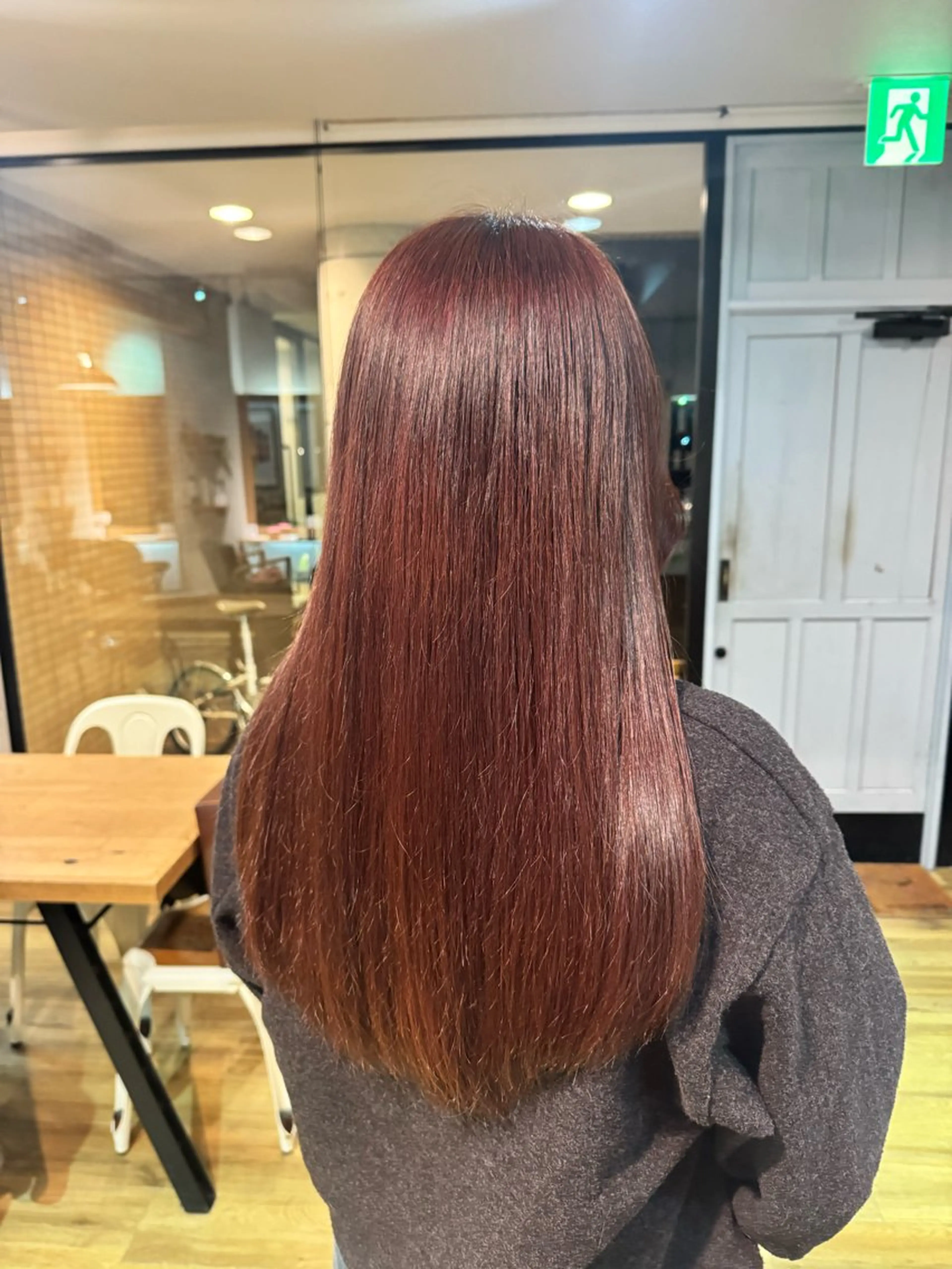 ロング カラー オレンジ オレンジピンク ピンクカラー ヘアカラー トリートメント ツキダテ ユイのヘアスタイル