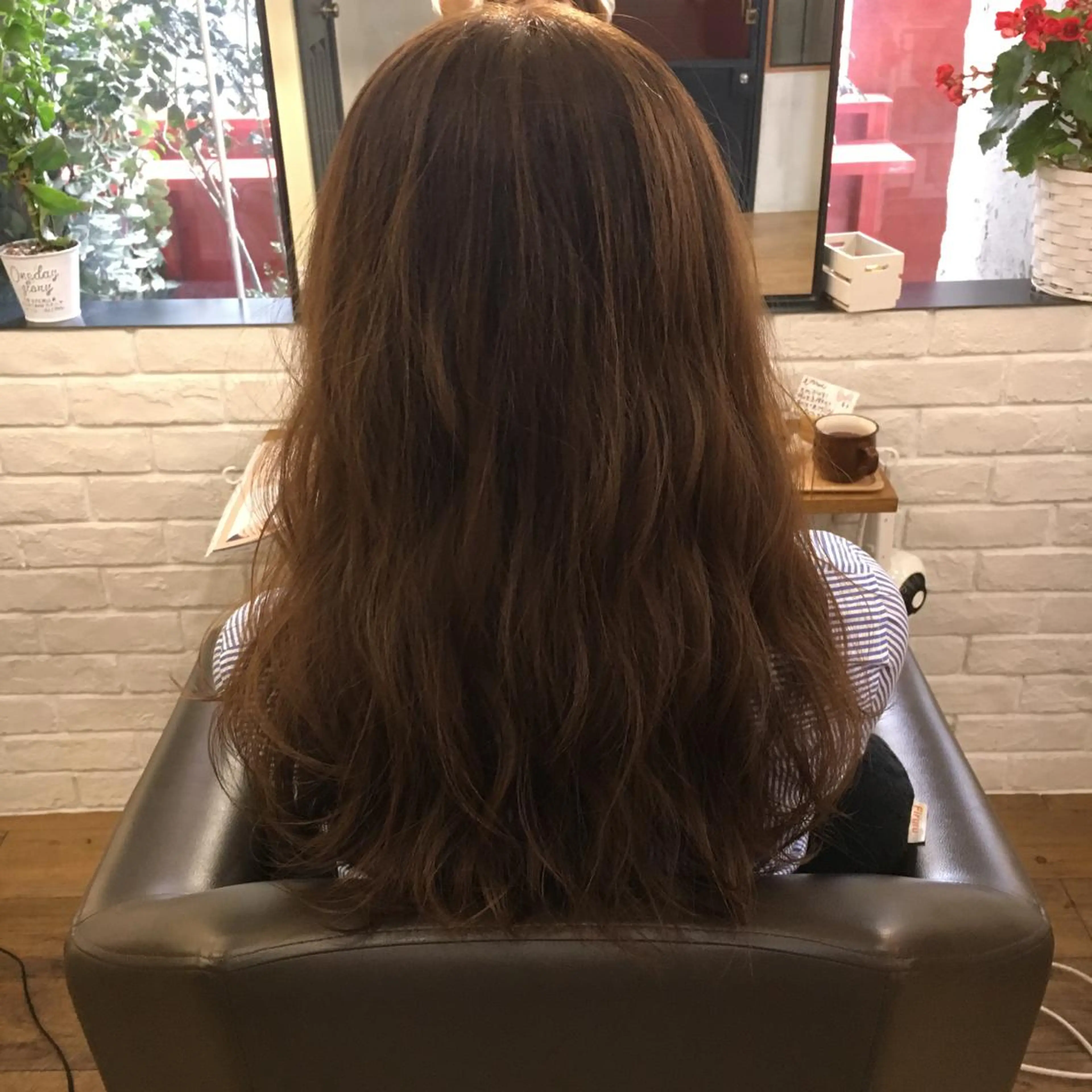 ロング カラー ベージュカラー 上川 美幸のヘアスタイル