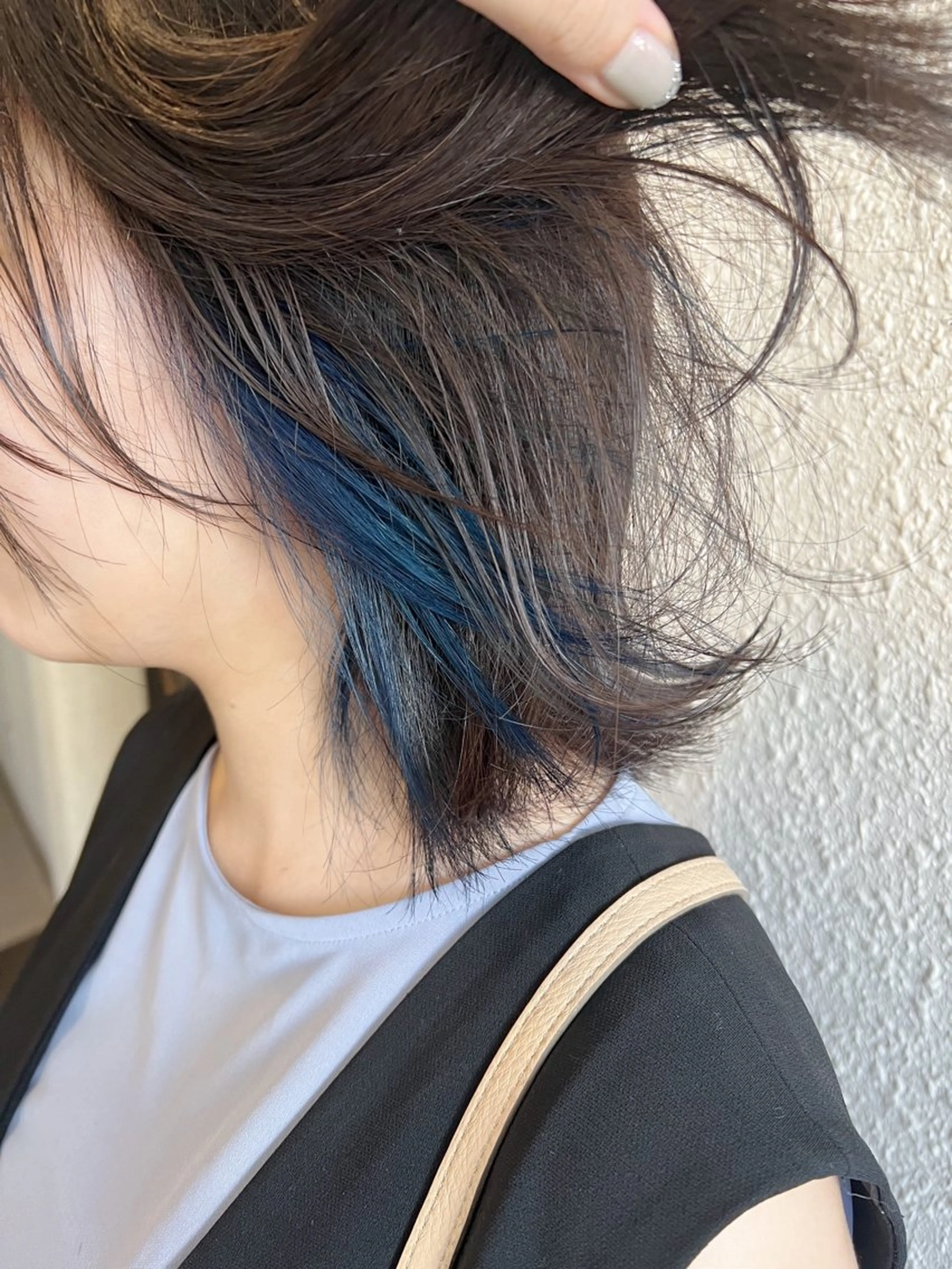 ミディアム カット ヘアカラー トリートメント dekujin【ジェクイン】所属・角戸 りおのヘアスタイル