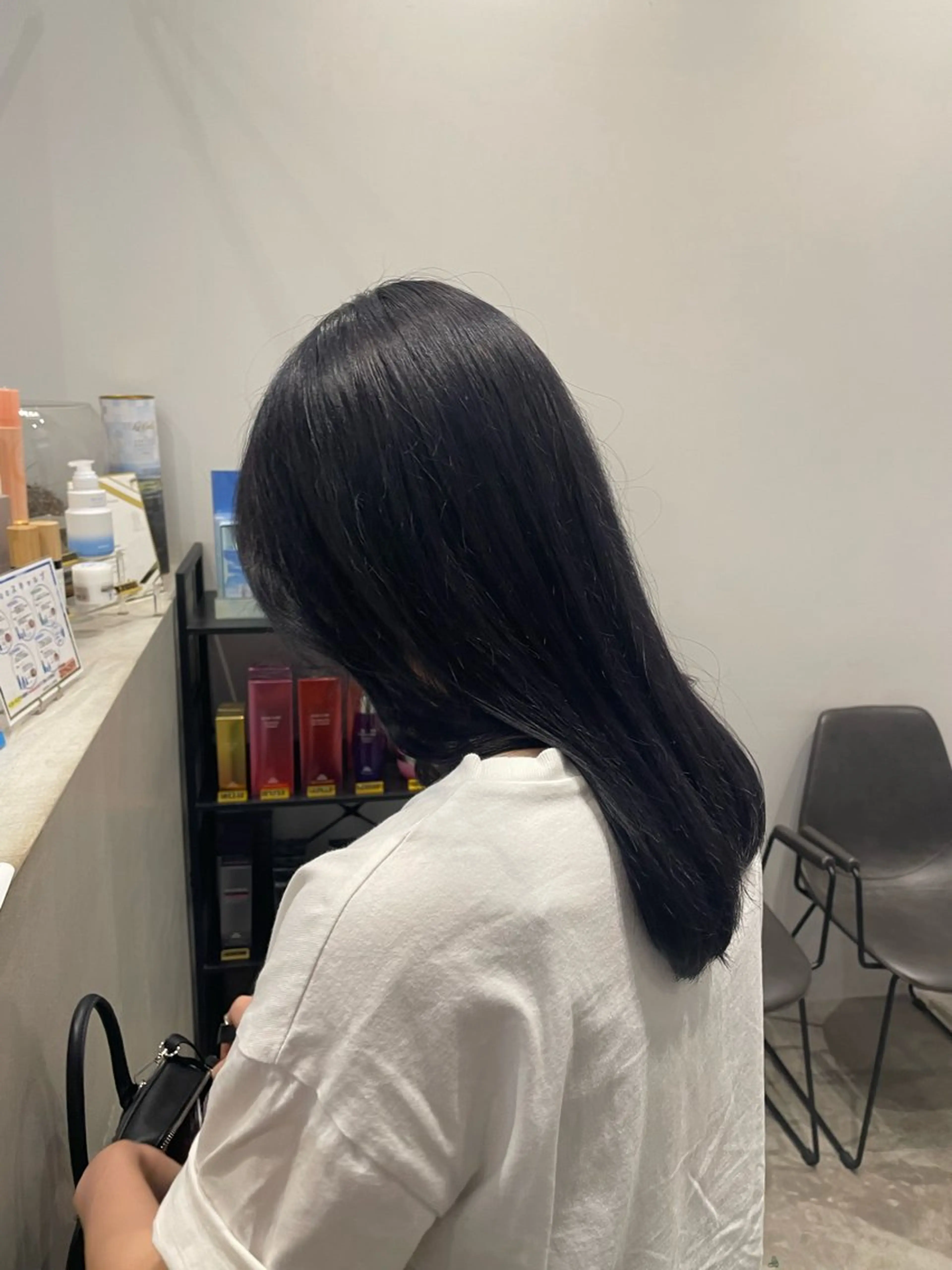 セミロング ブリーチカラー/ 細川はるかのヘアスタイル