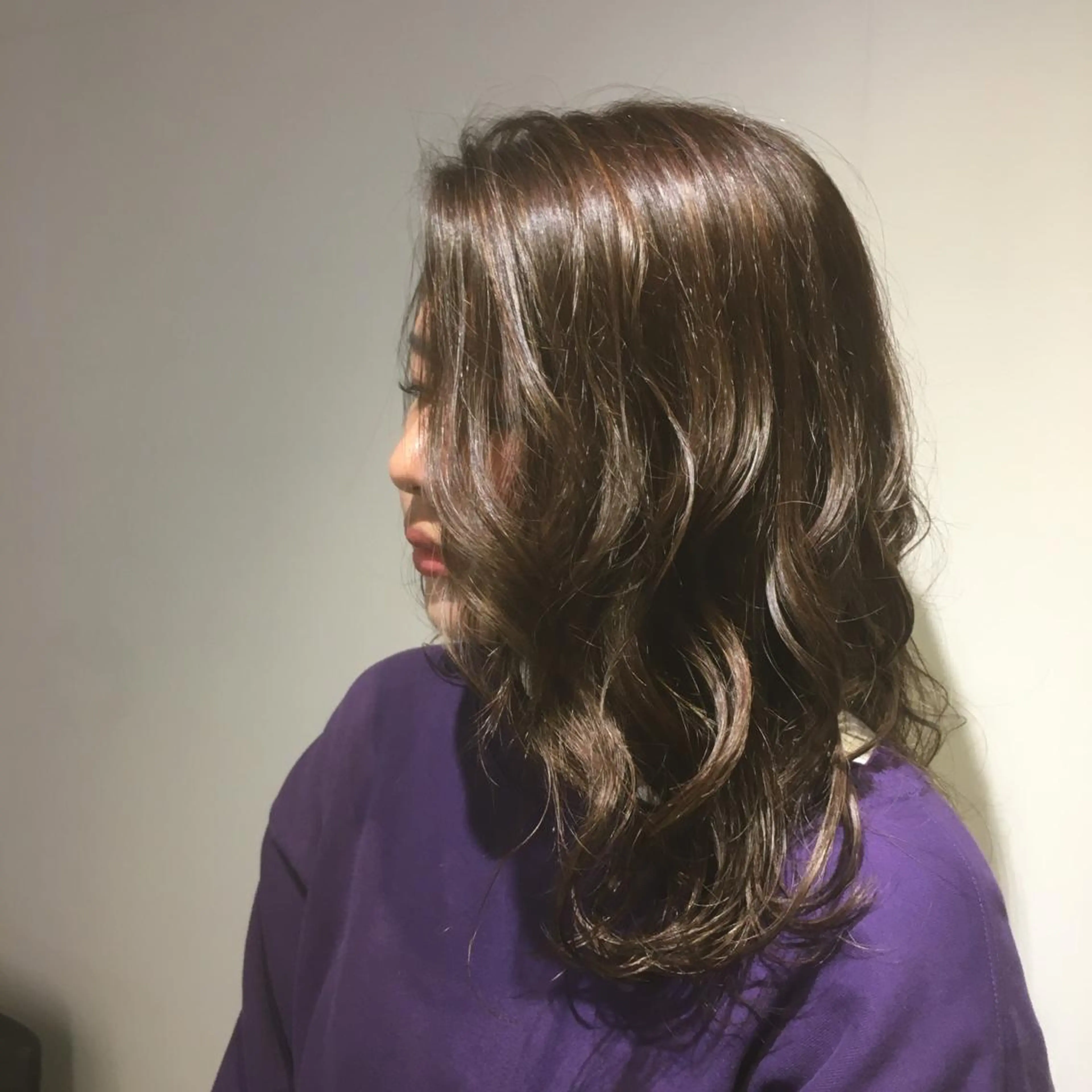ロング カラー しのはら まどかのヘアスタイル