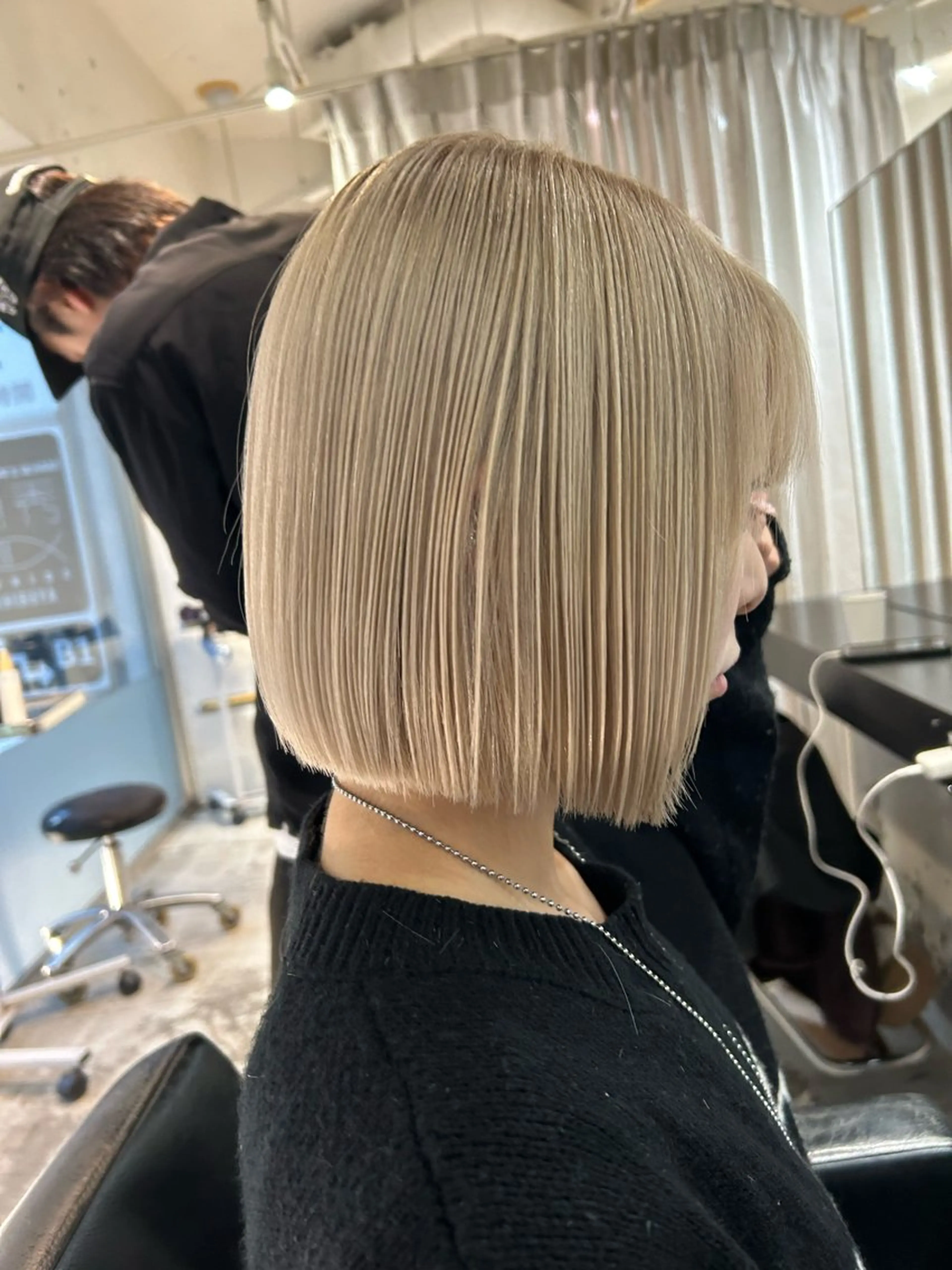 カラー ハイトーンカラー ボブ 二宮 陽太のヘアスタイル