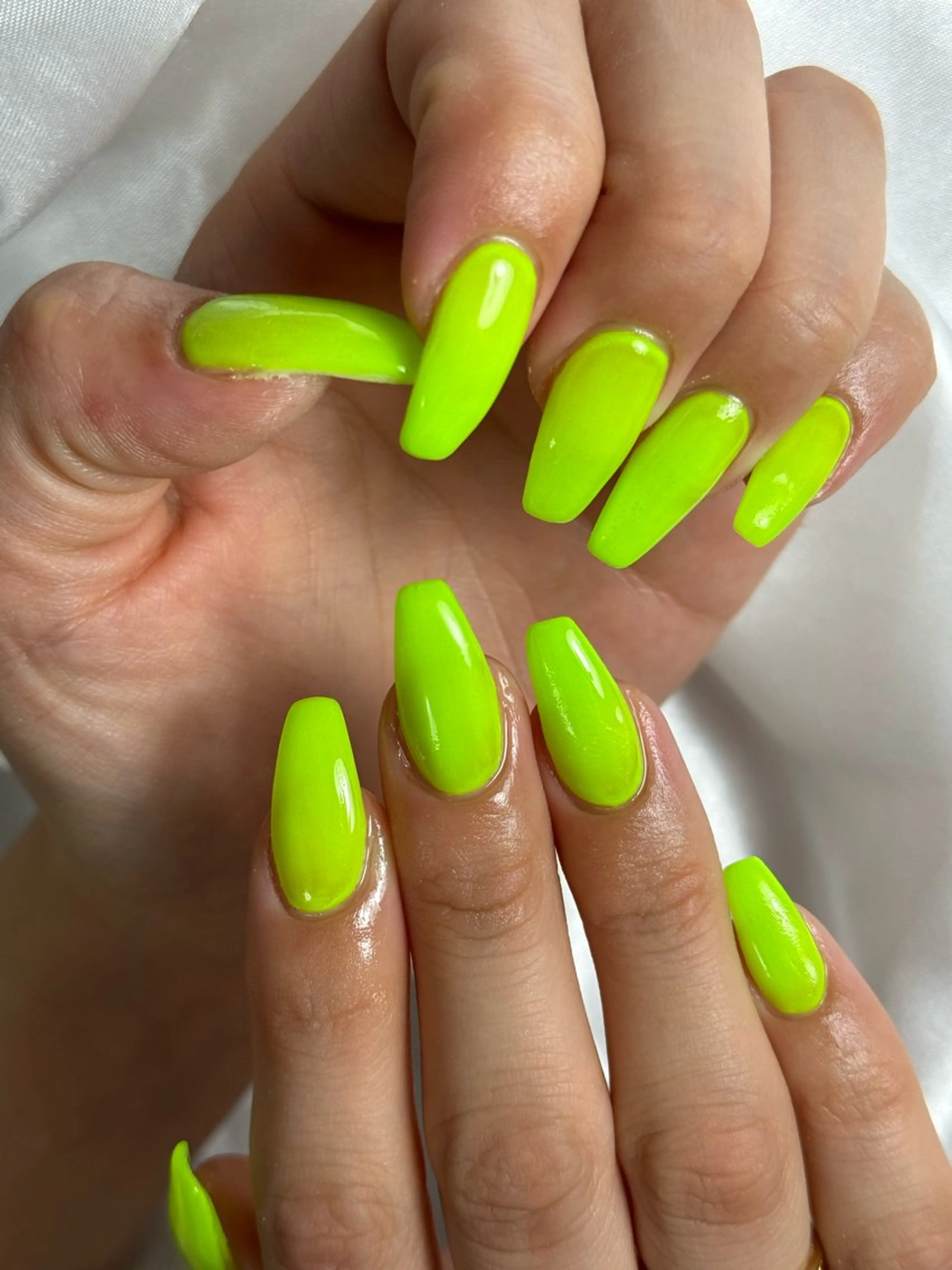 ネイル ジェルネイル ロングネイル 持ち込み ワンカラーネイル パラジェル ハンドネイル flowers nailのネイルデザイン