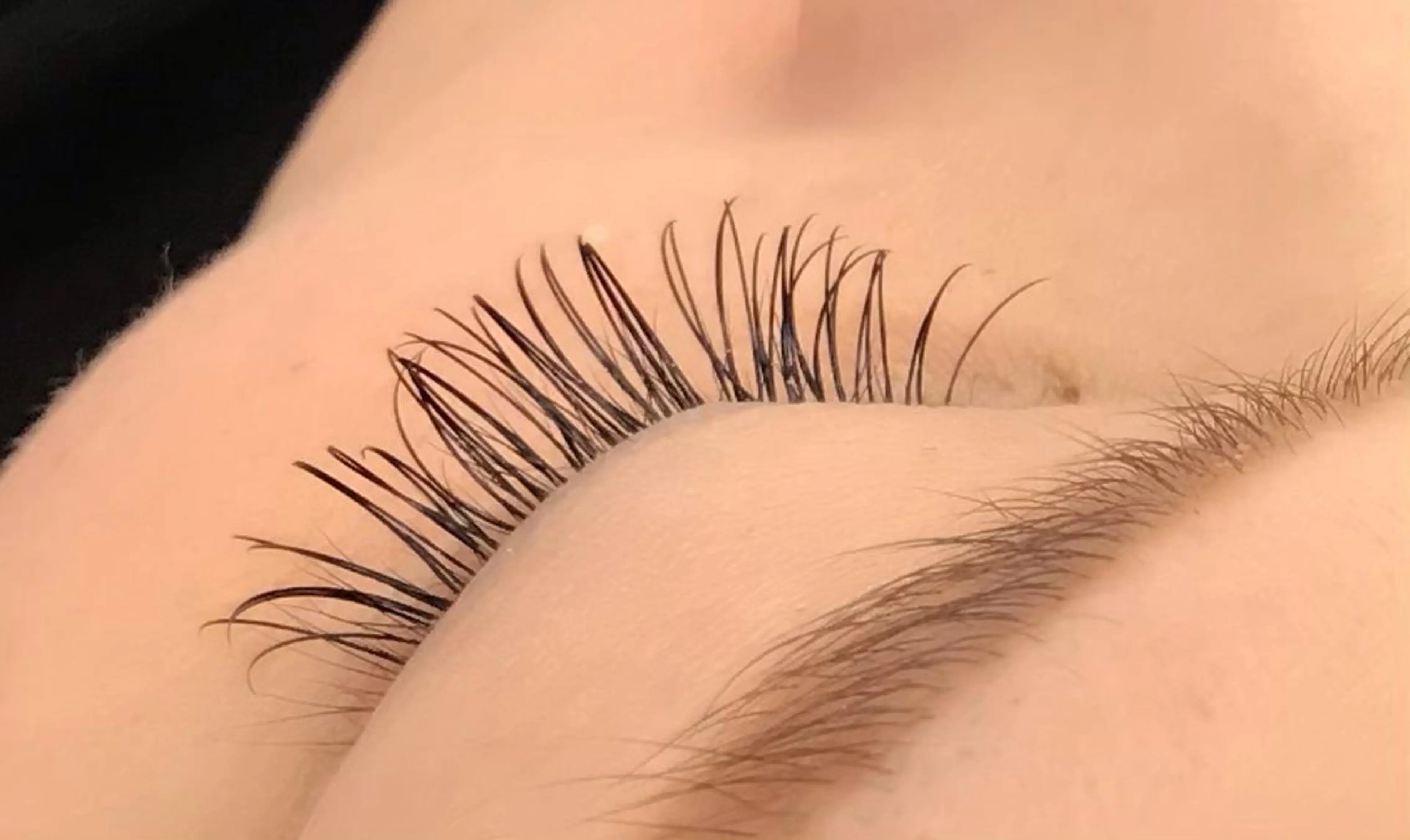 マツエク・マツパ 岡田詩織 MODE Ks松原店のヘアスタイル