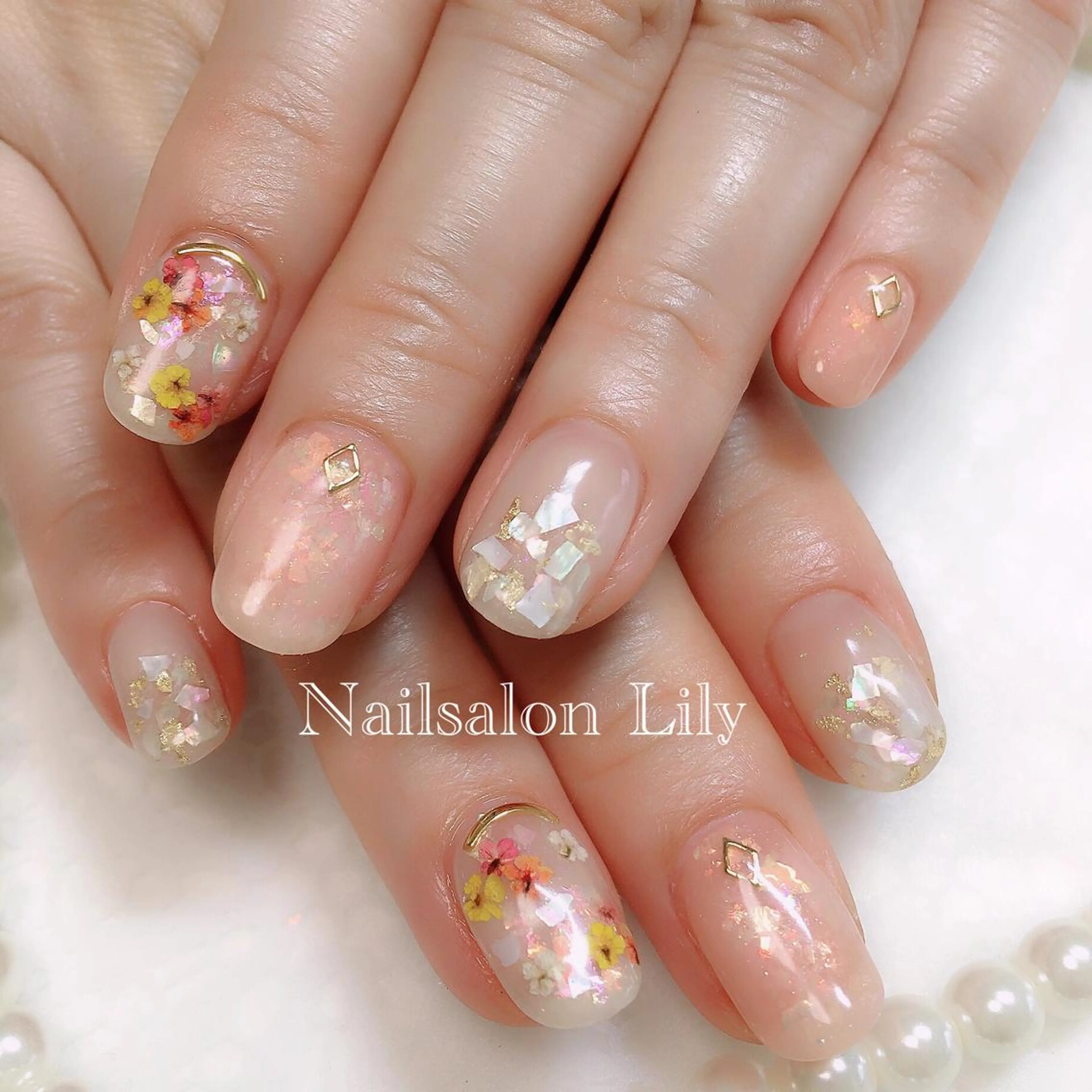 ネイル クリアネイル キラキラネイル Nailsalon Lilyのネイルデザイン
