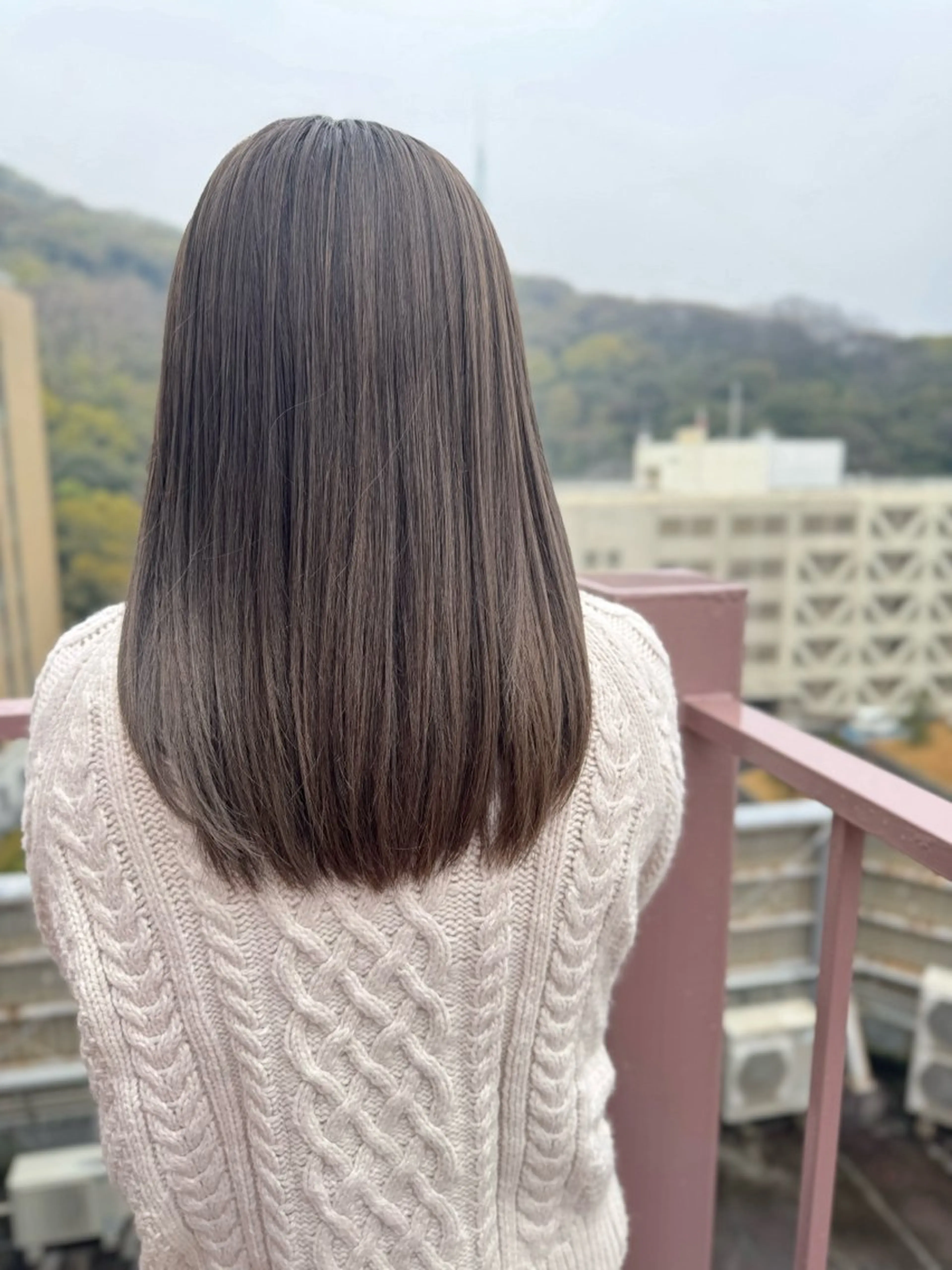 セミロング カラー ベージュカラー フォギーベージュ ヘアカラー Viage （ビアージュ）のヘアスタイル