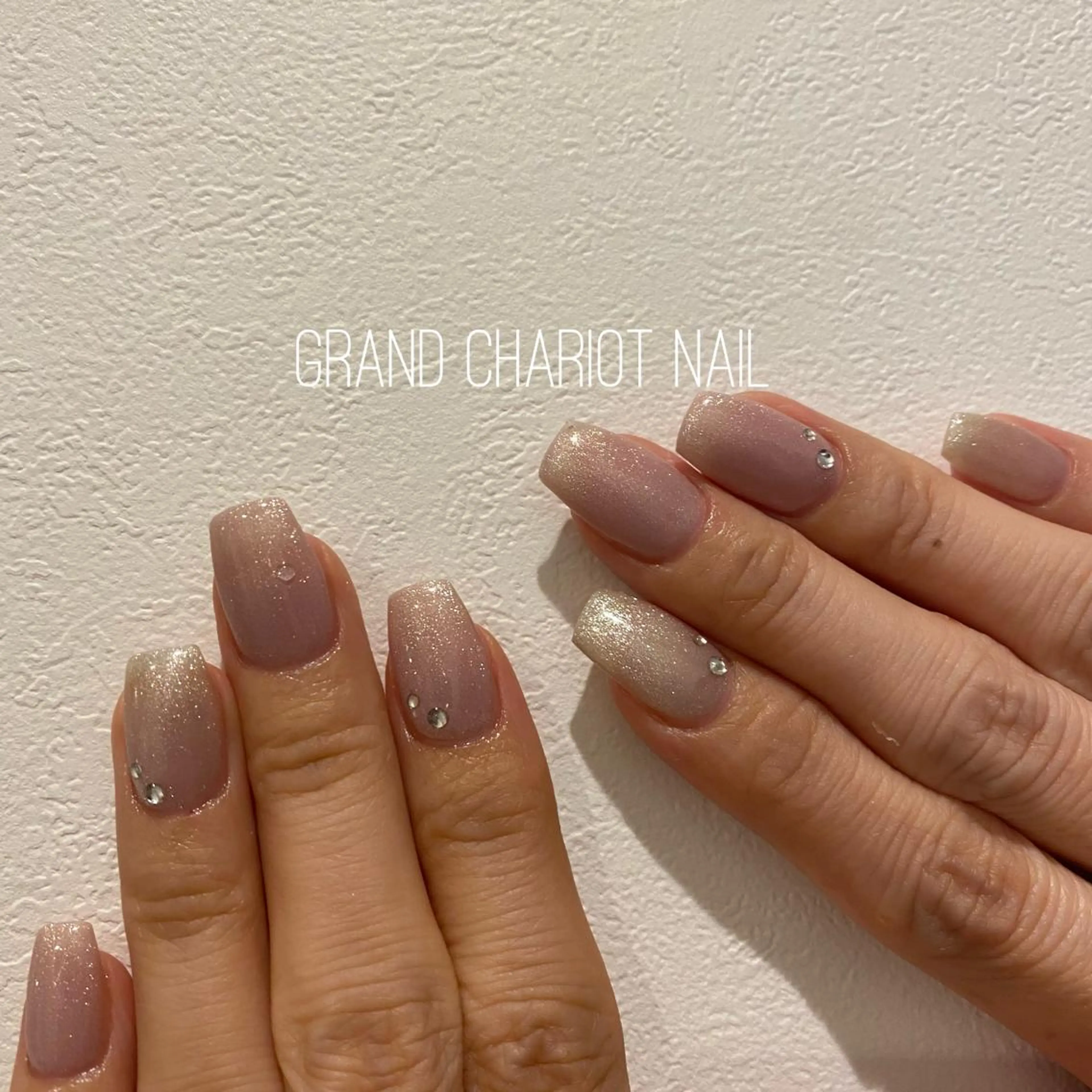 ネイル ストーンネイル NORA nail UMEDAのネイルデザイン