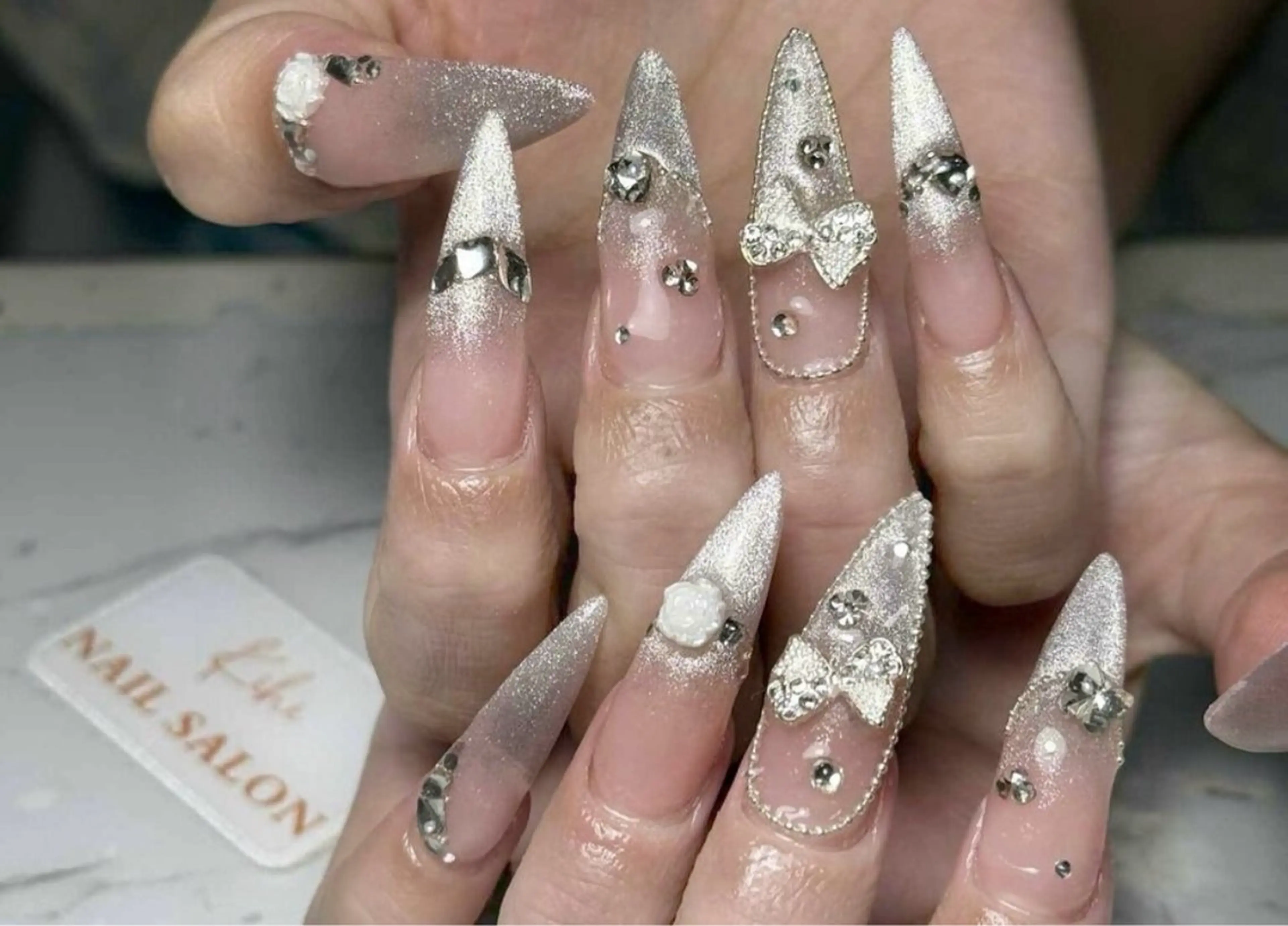 ネイル ハンドネイル 小林 あゆみのネイルデザイン