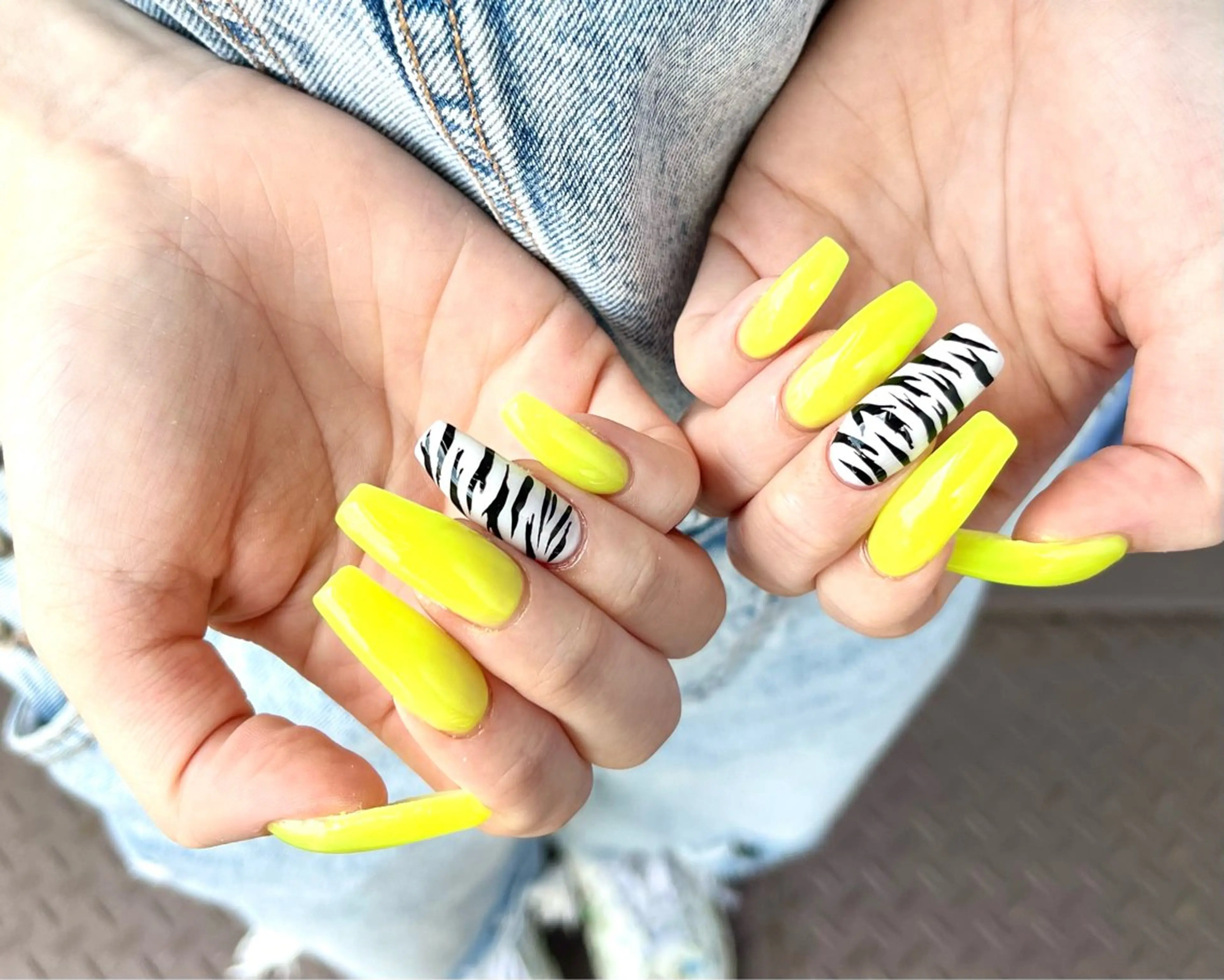 ネイル アニマル柄 アートネイル ジェルネイル パラジェル Salute本店 🦋仲原里佳のネイルデザイン